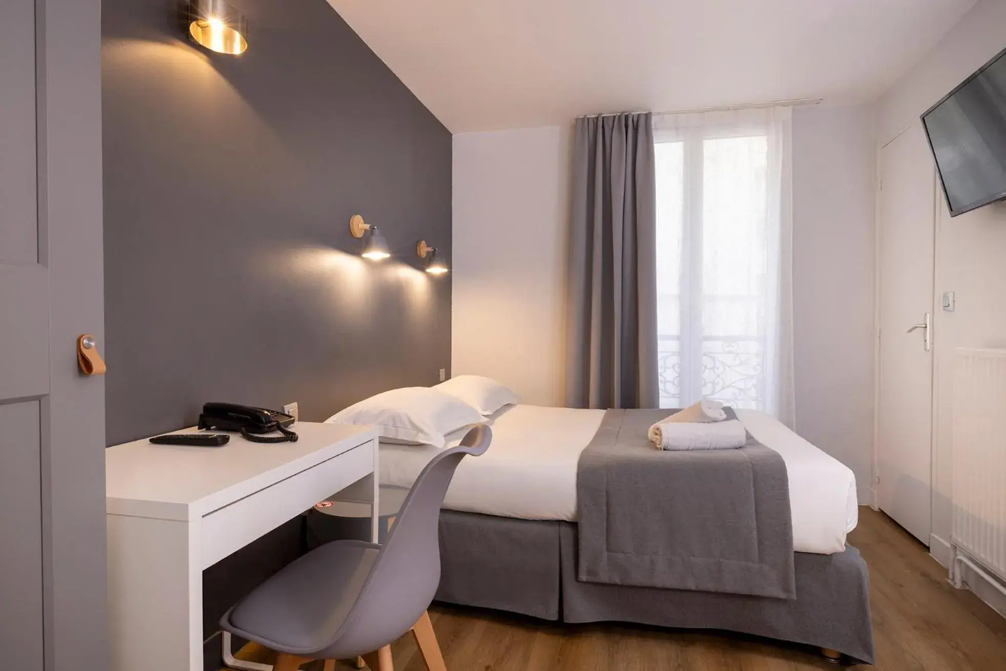 Bed in Paris Legendre Bed in Paris Legendre
