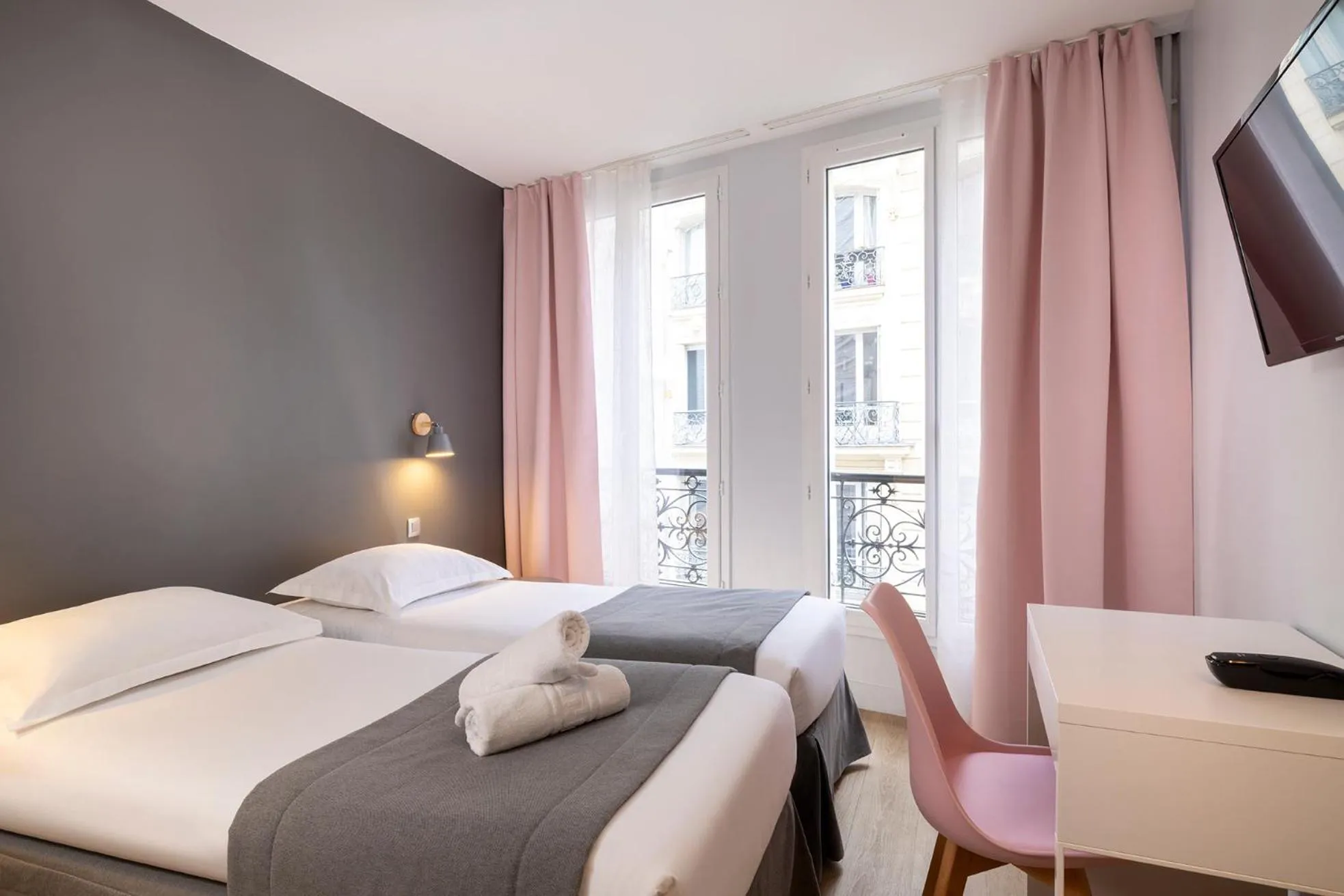 Bed in Paris Legendre