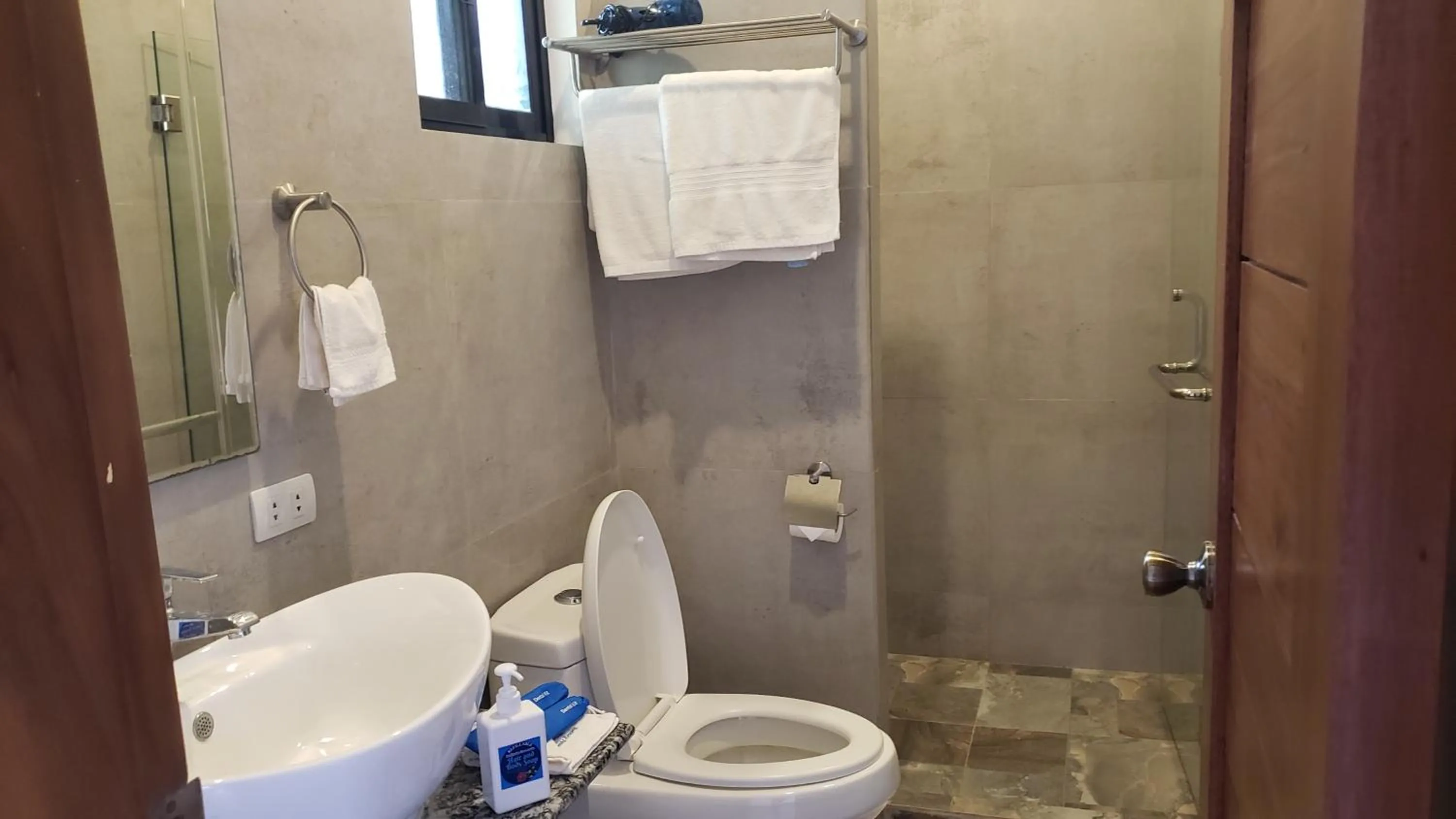 Toilet in Infinity Heights Resort