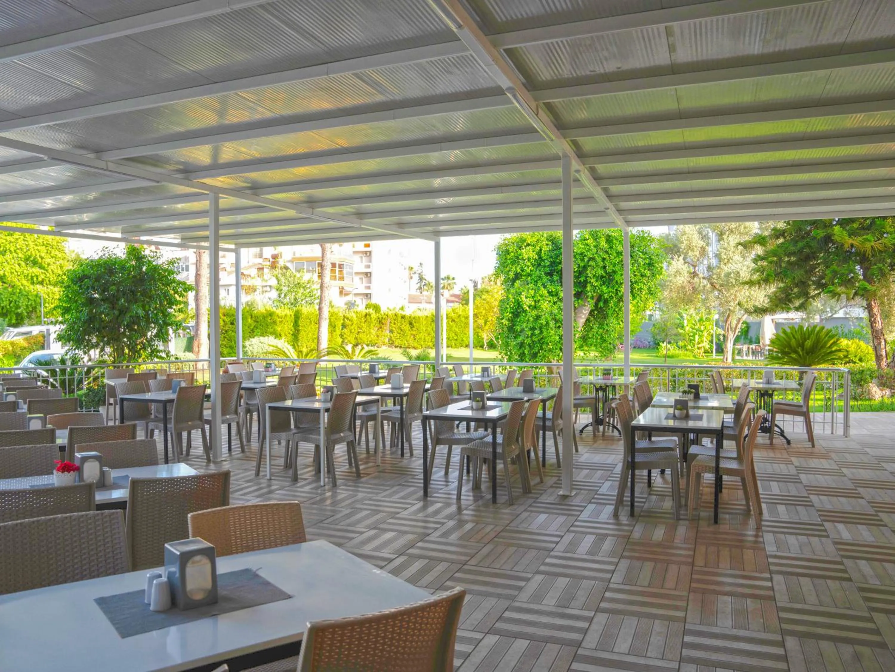 Restaurant/places to eat in Halıcı Hotel Marmaris