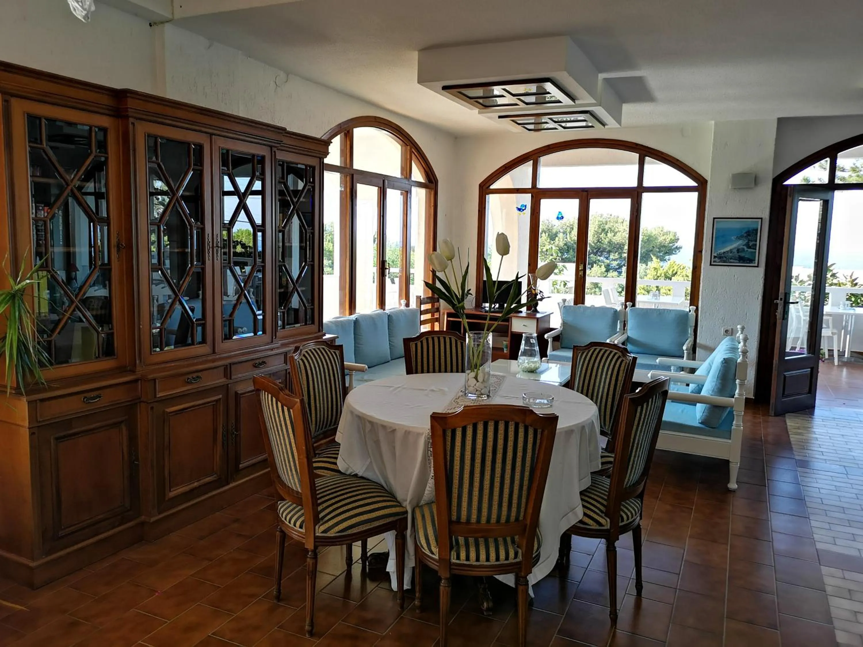 Restaurant/places to eat in Dimitra Hotel