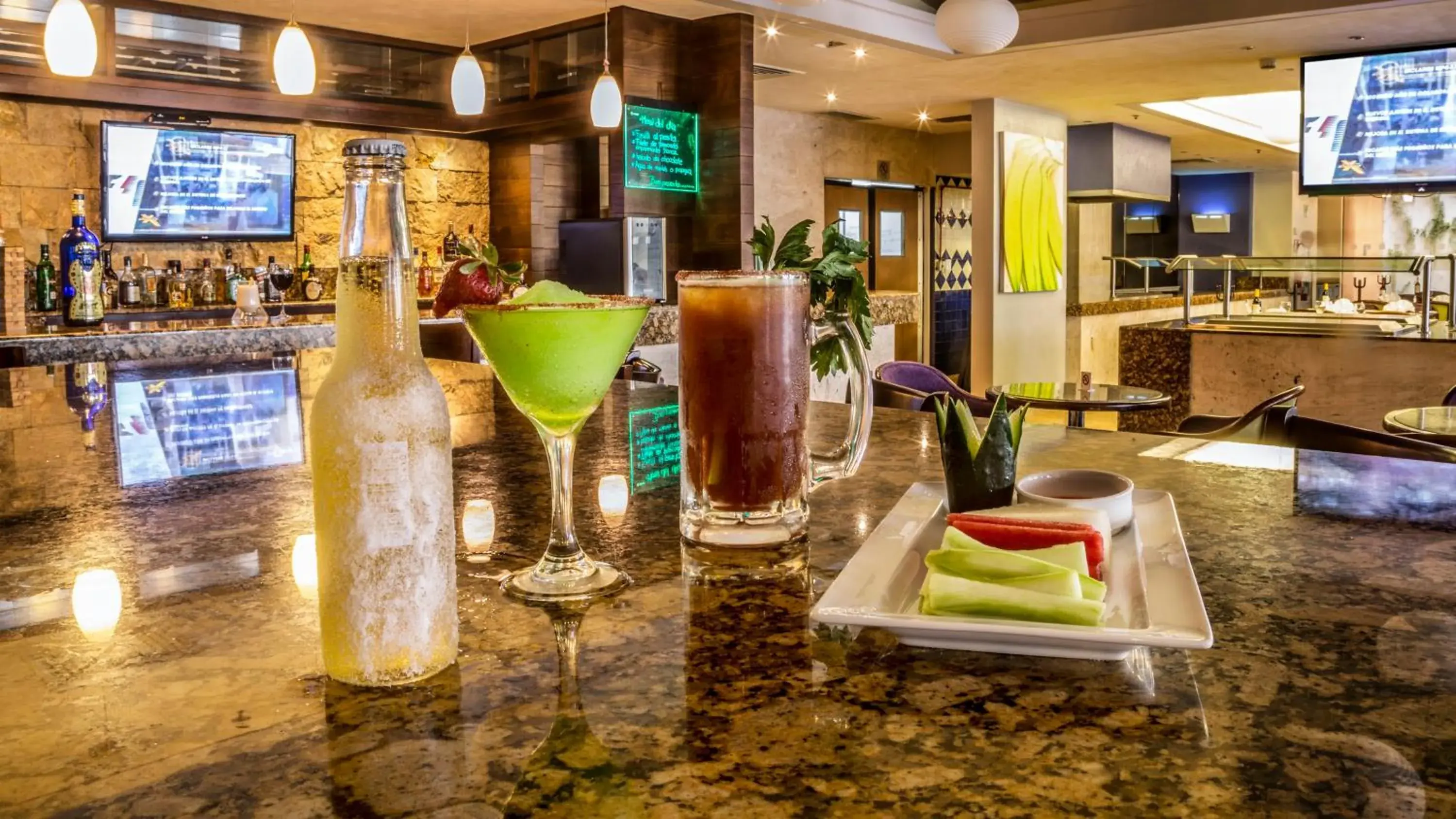 Lounge or bar in Holiday Inn Orizaba by IHG Lounge or bar in Holiday Inn Orizaba by IHG