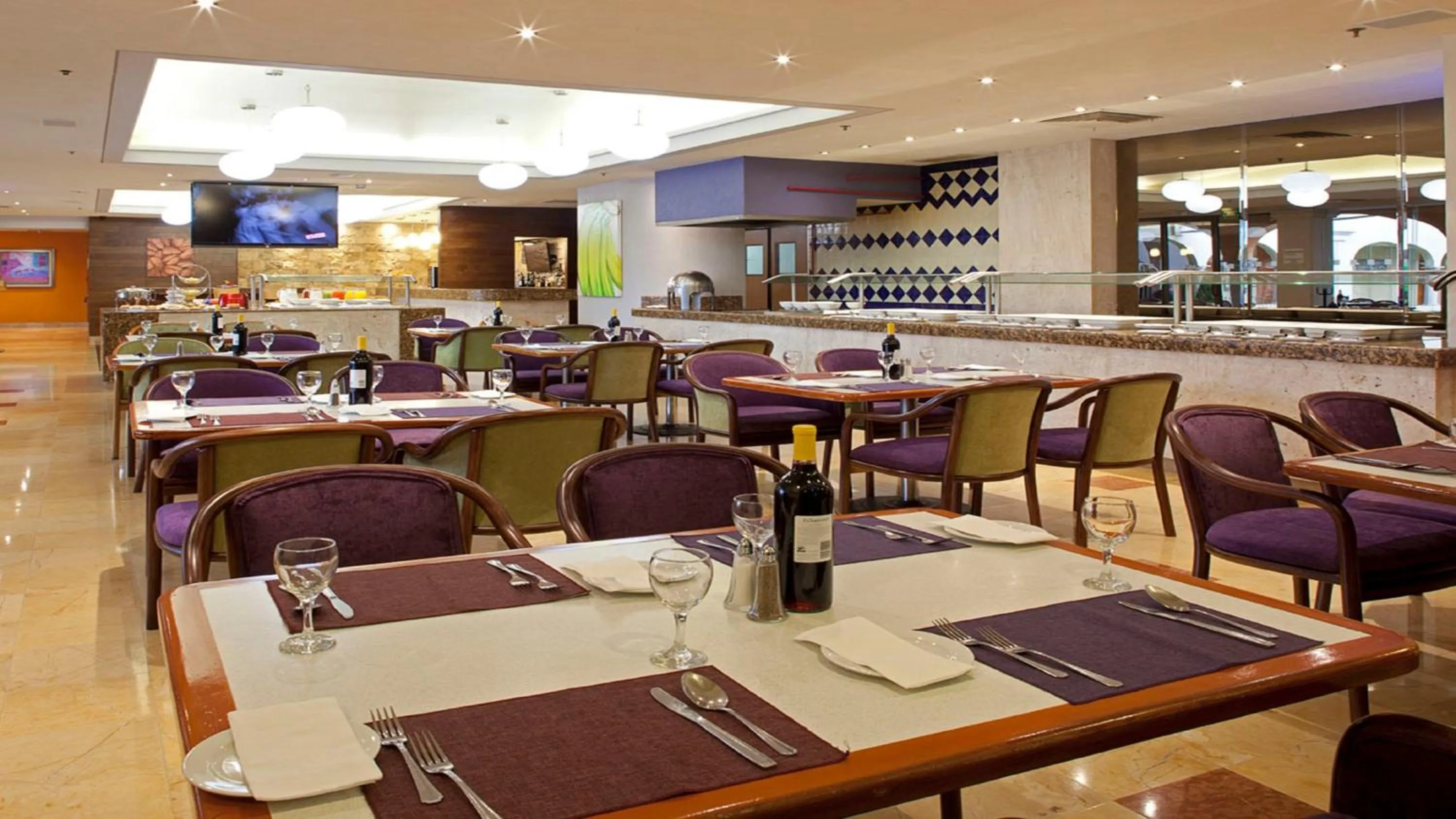 Restaurant/places to eat in Holiday Inn Orizaba by IHG