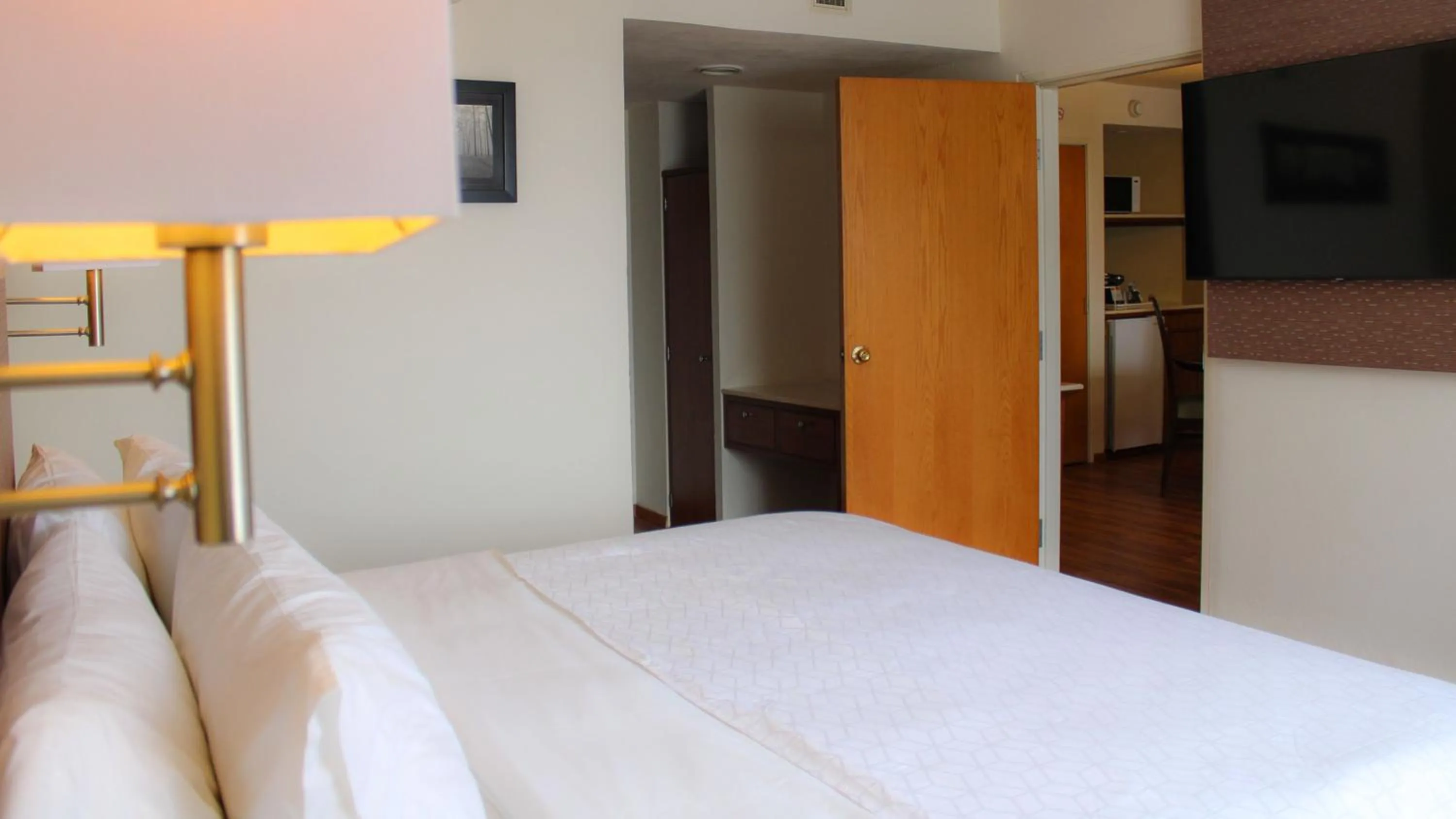 Photo of the whole room, Bed in Holiday Inn Orizaba by IHG