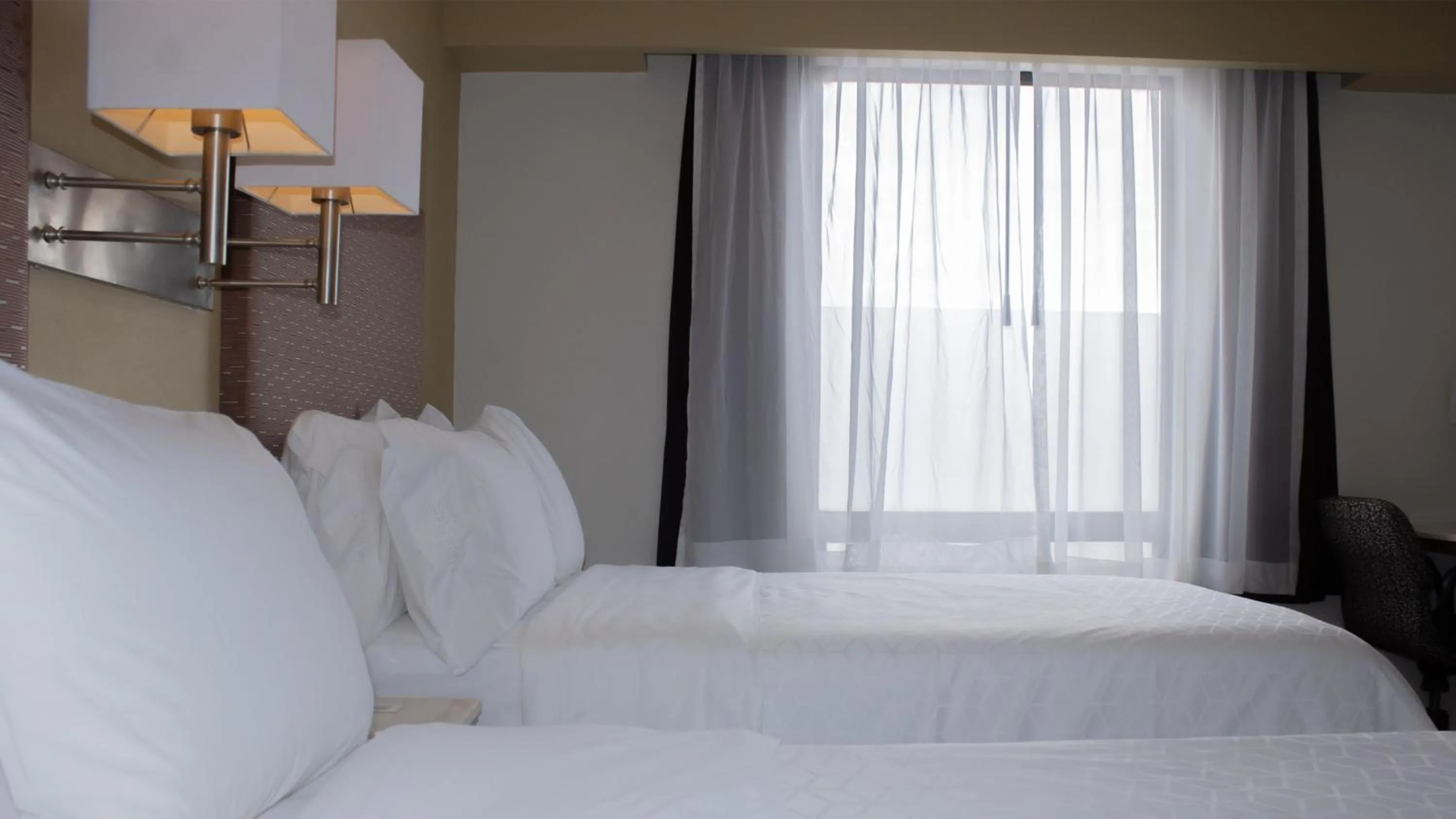 Photo of the whole room, Bed in Holiday Inn Orizaba by IHG