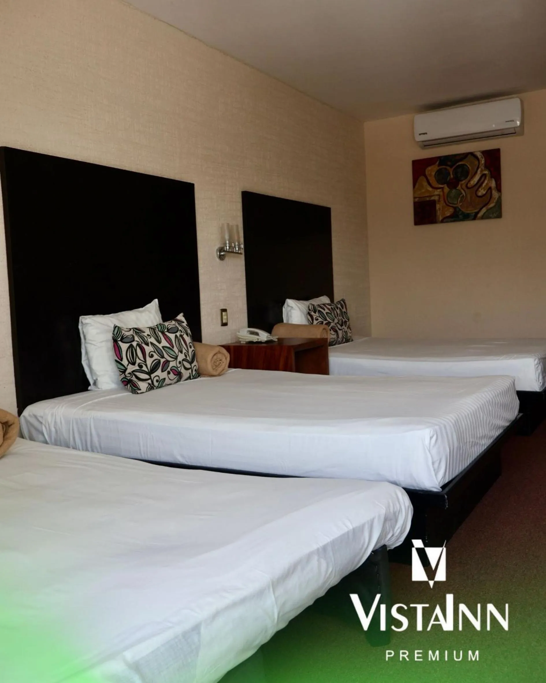 Bed in Hotel Vista Inn Premium