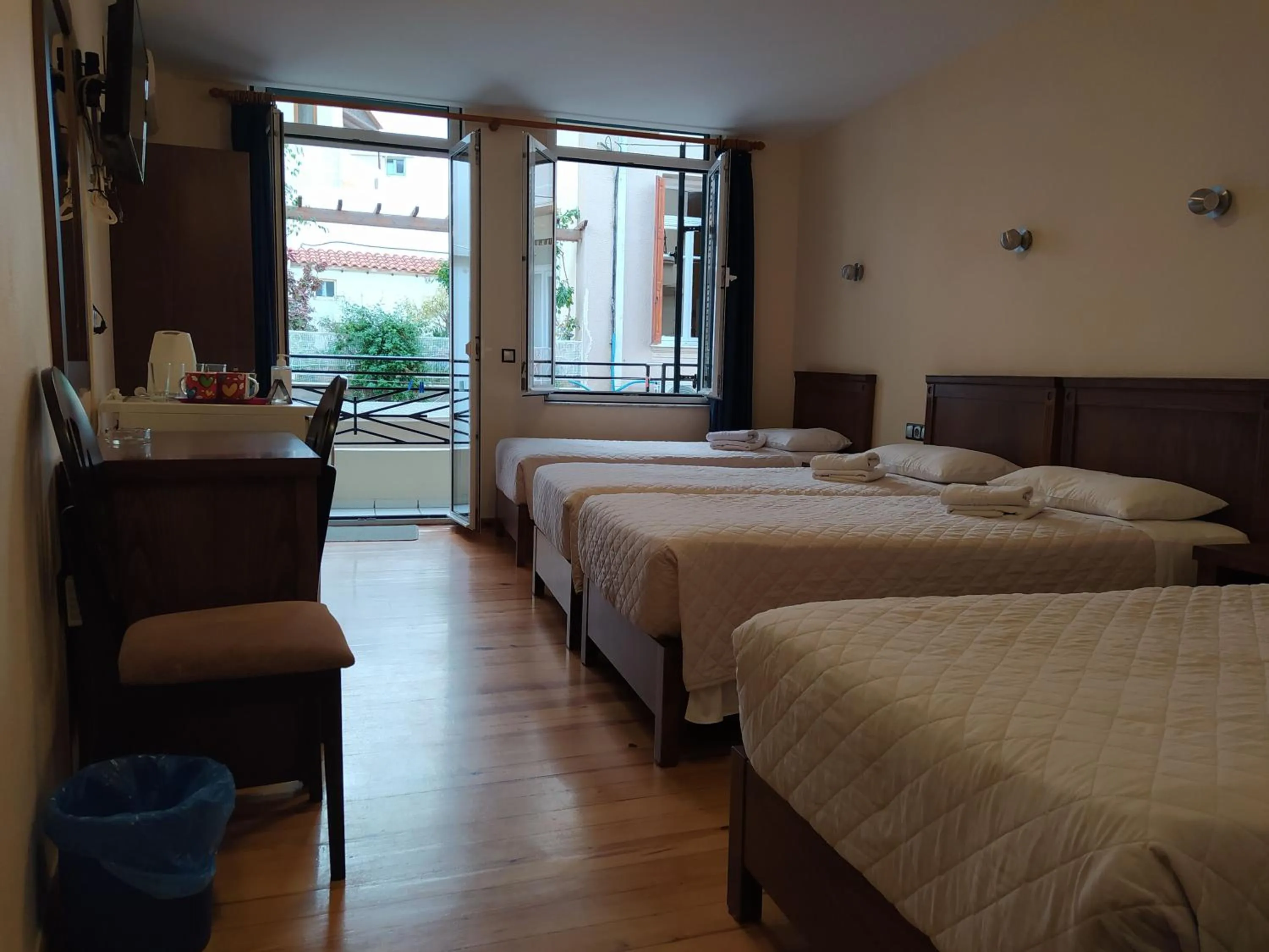 Bed in Sea Front Old Town