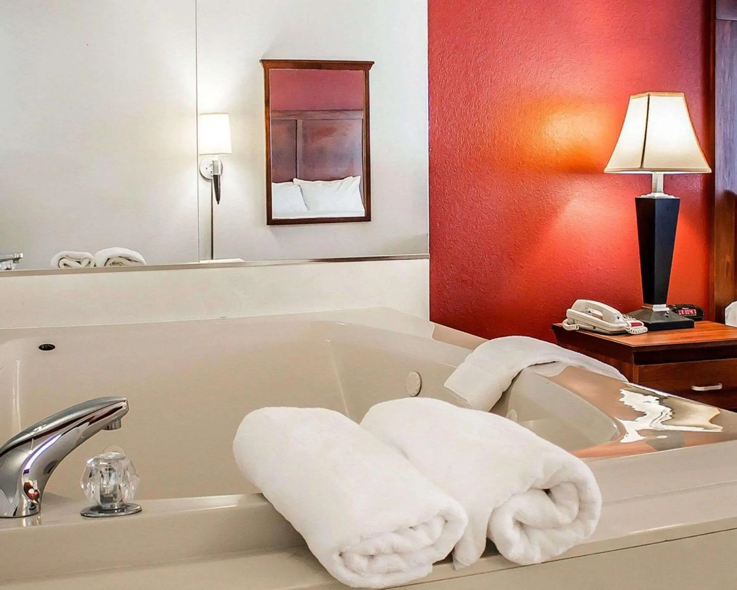 Bedroom in Quality Inn Bedroom in Quality Inn