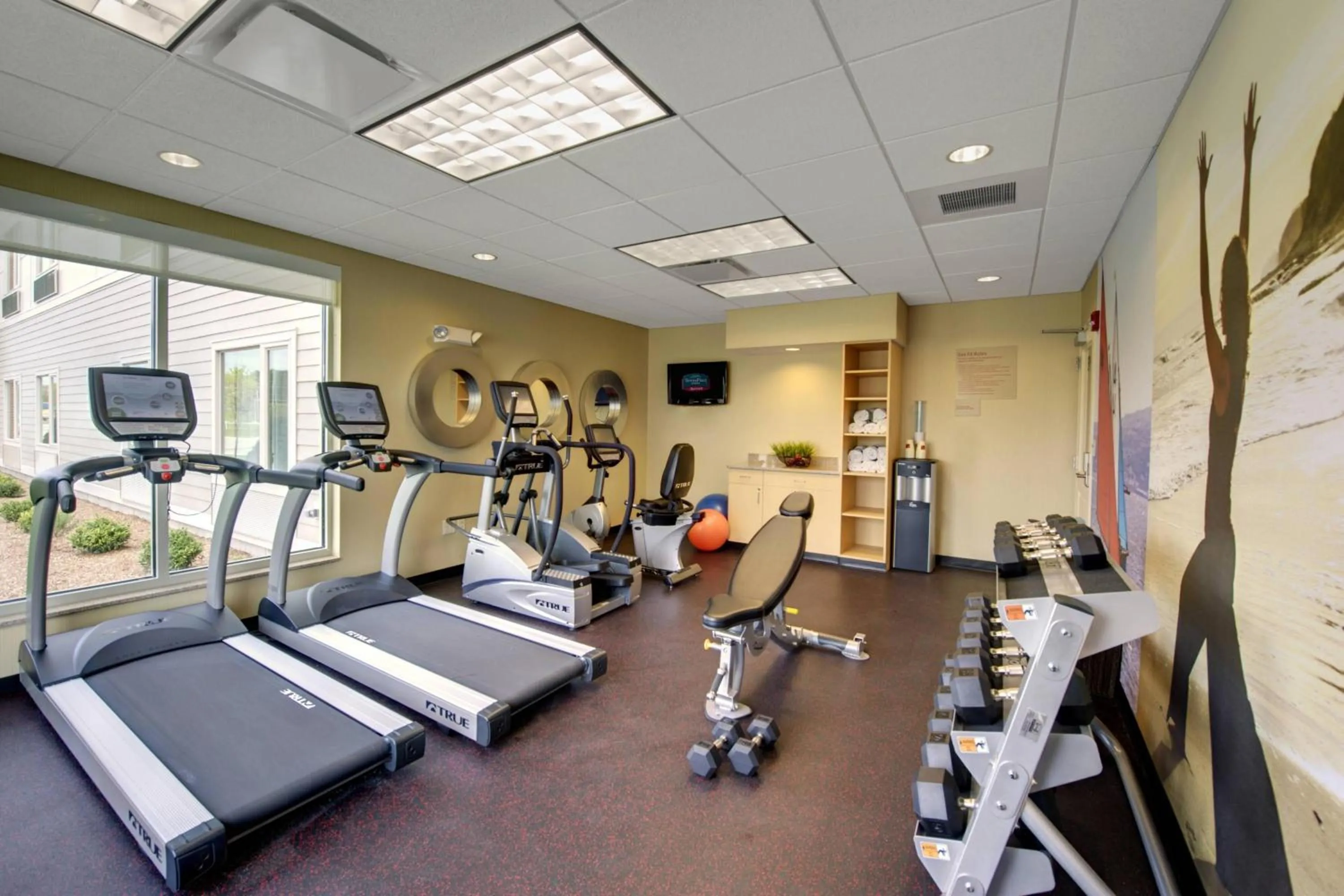 Fitness centre/facilities in TownePlace Suites by Marriott Providence North Kingstown