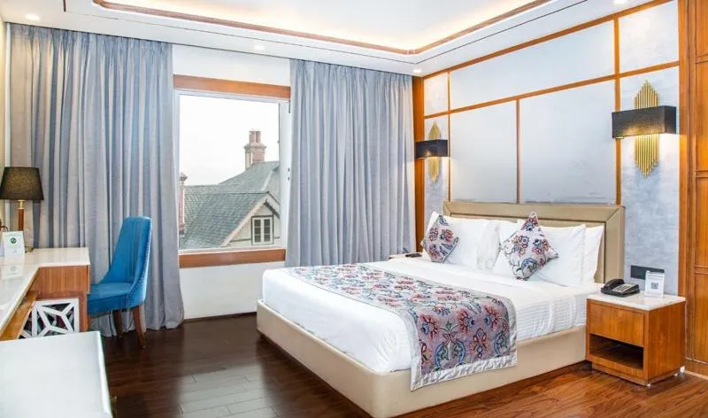 Bed in Lemon Tree Hotel Srinagar