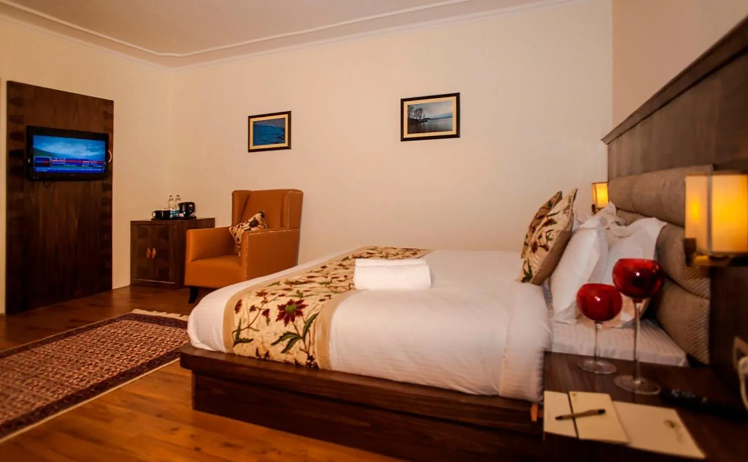 Bedroom, Bed in Lemon Tree Hotel Srinagar