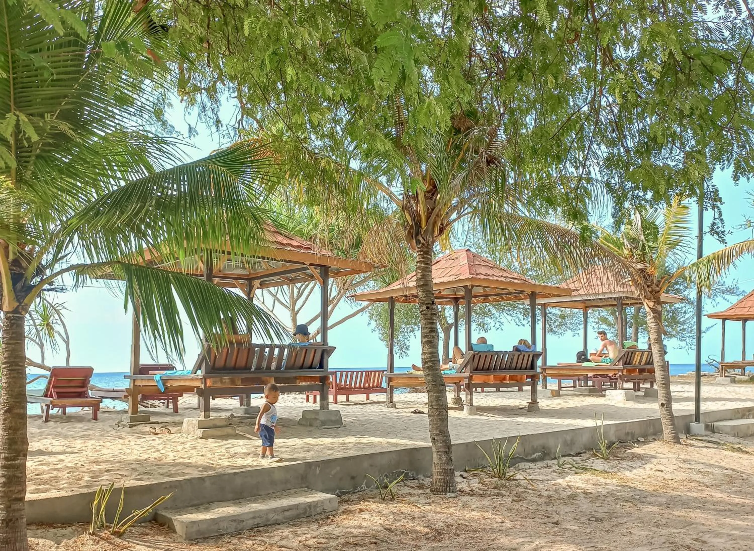 Beach in Nusa Indah Bungalows