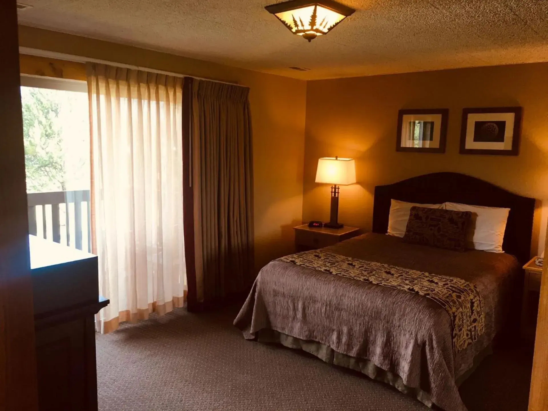 Bed in Stoneridge Resort Bed in Stoneridge Resort