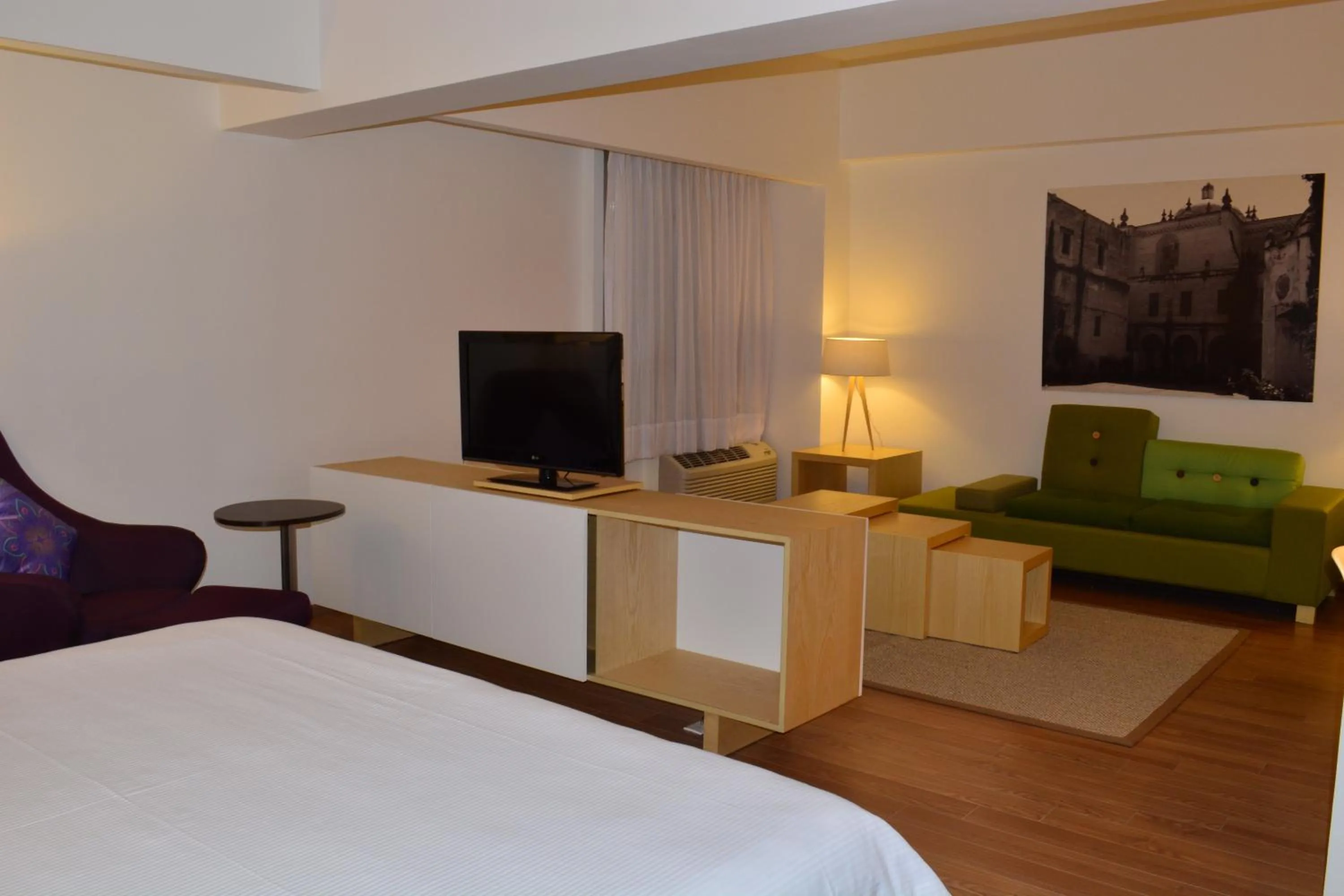 Other, Bed in Fiesta Inn Tlalnepantla