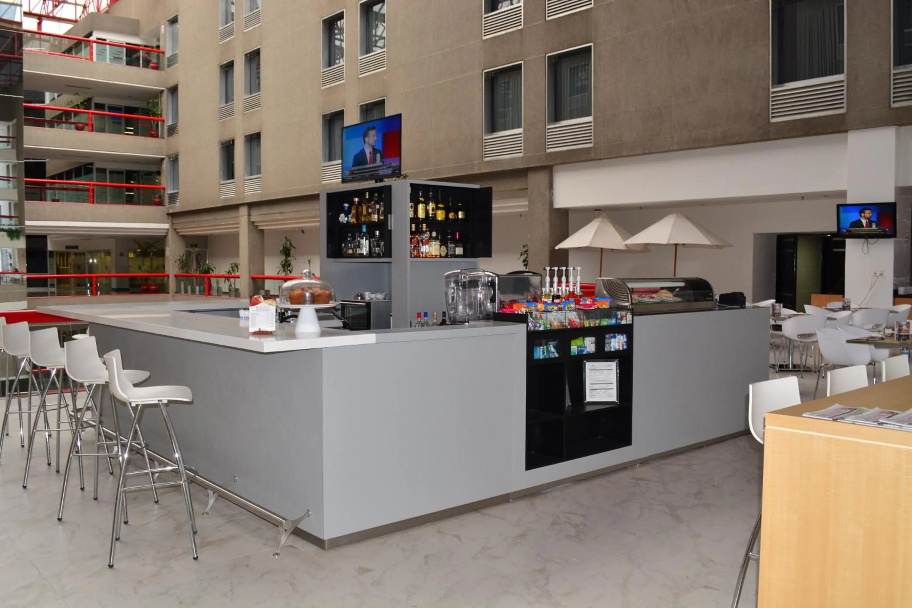 Lounge or bar in Fiesta Inn Tlalnepantla