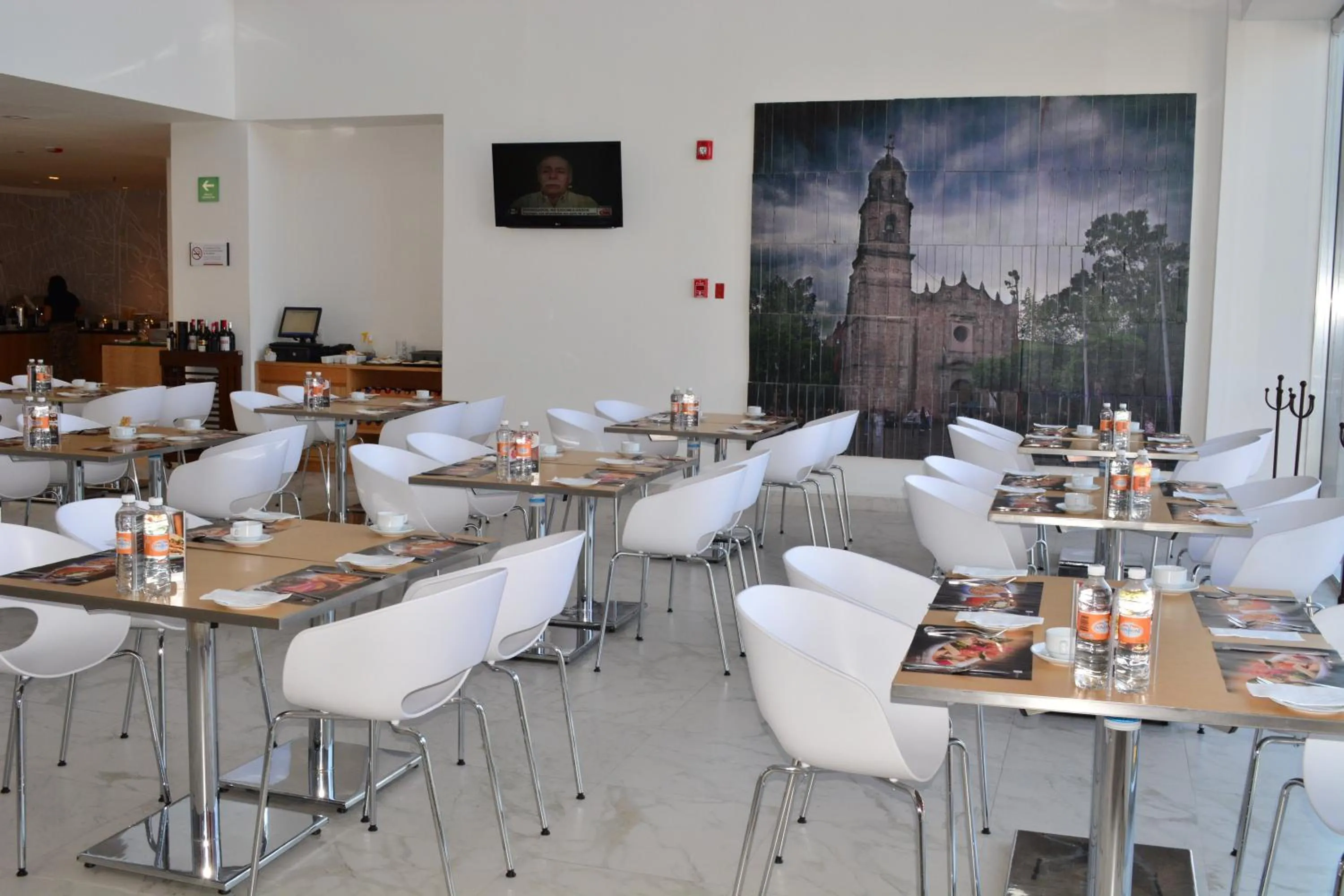 Restaurant/places to eat in Fiesta Inn Tlalnepantla