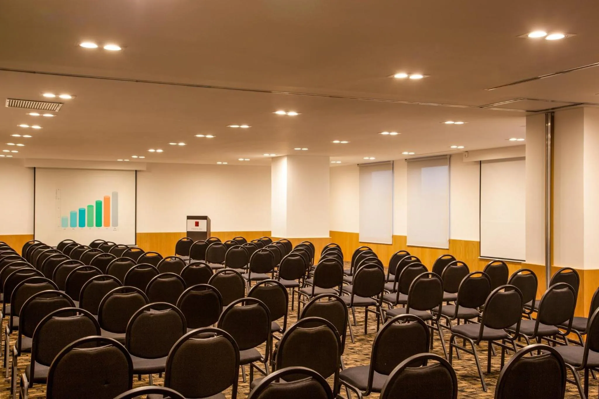 Meeting/conference room in Fiesta Inn Tlalnepantla