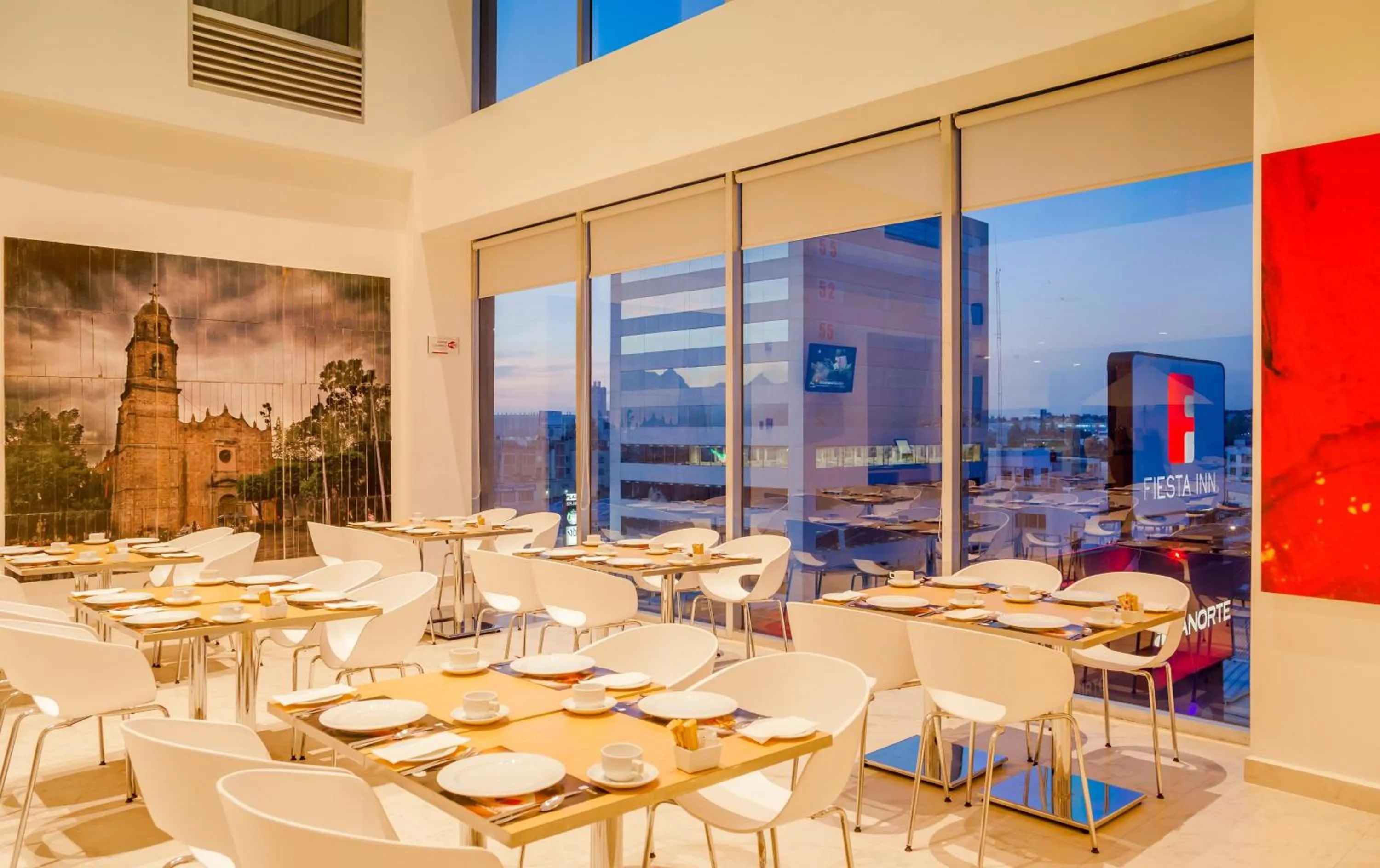 Restaurant/places to eat in Fiesta Inn Tlalnepantla