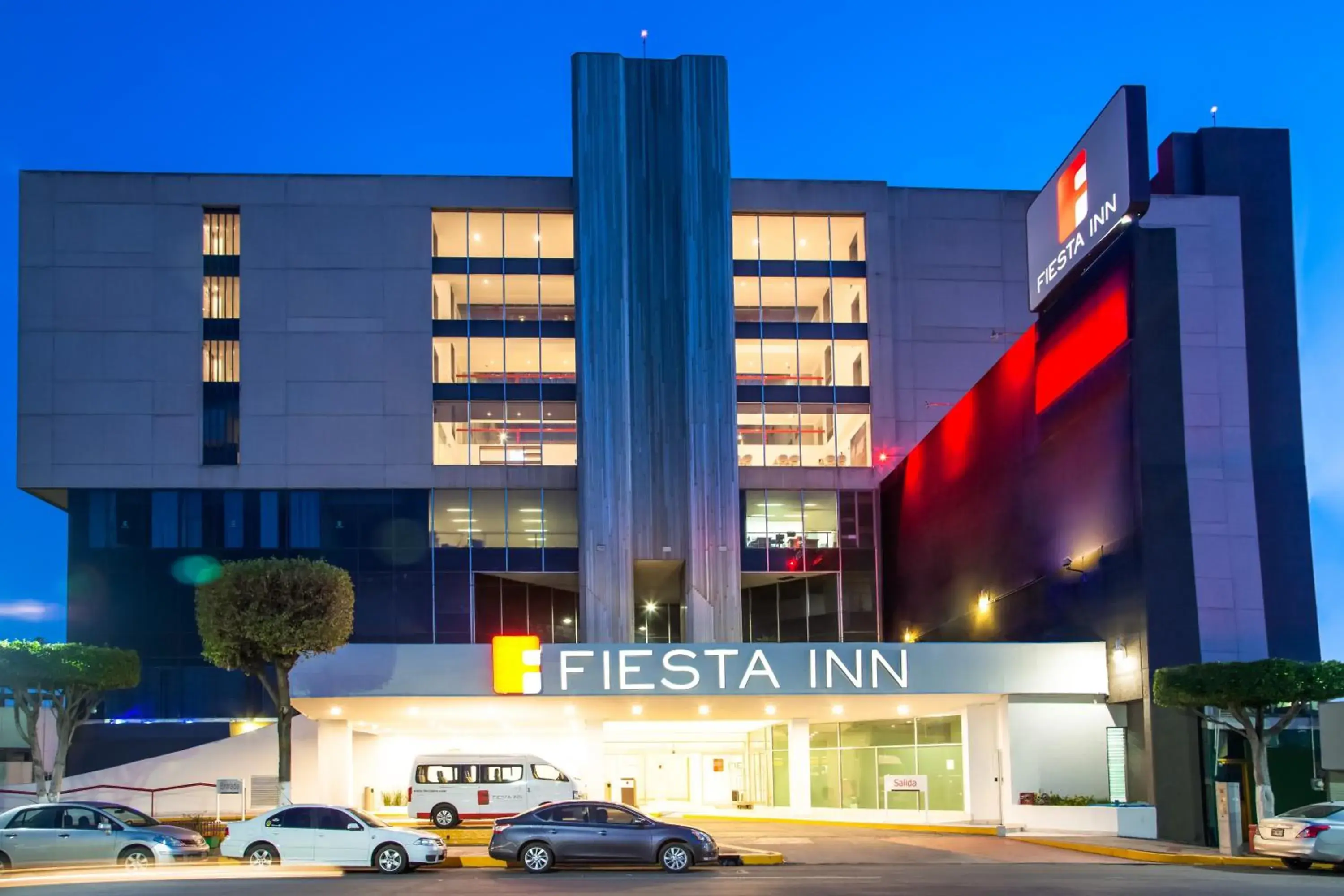 Property building in Fiesta Inn Tlalnepantla Property building in Fiesta Inn Tlalnepantla