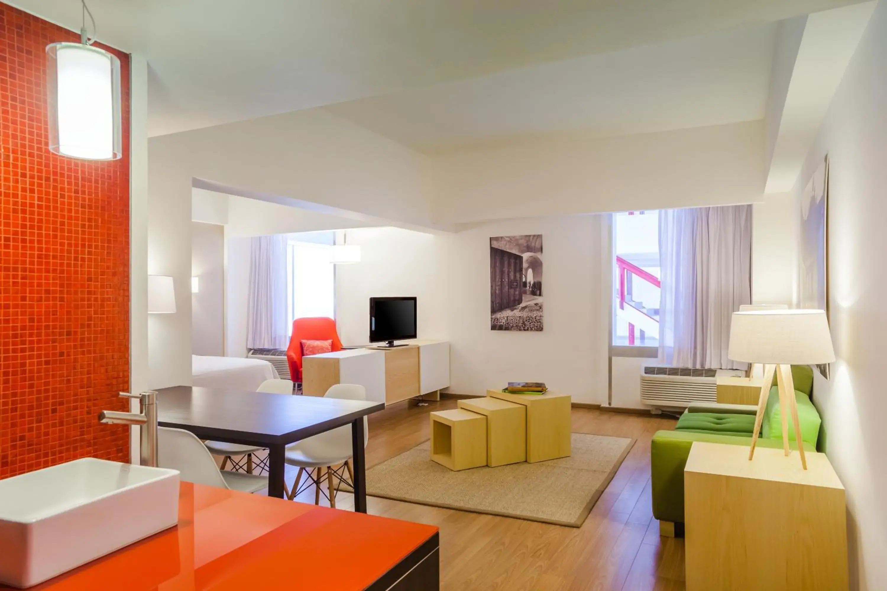 Photo of the whole room in Fiesta Inn Tlalnepantla Photo of the whole room in Fiesta Inn Tlalnepantla