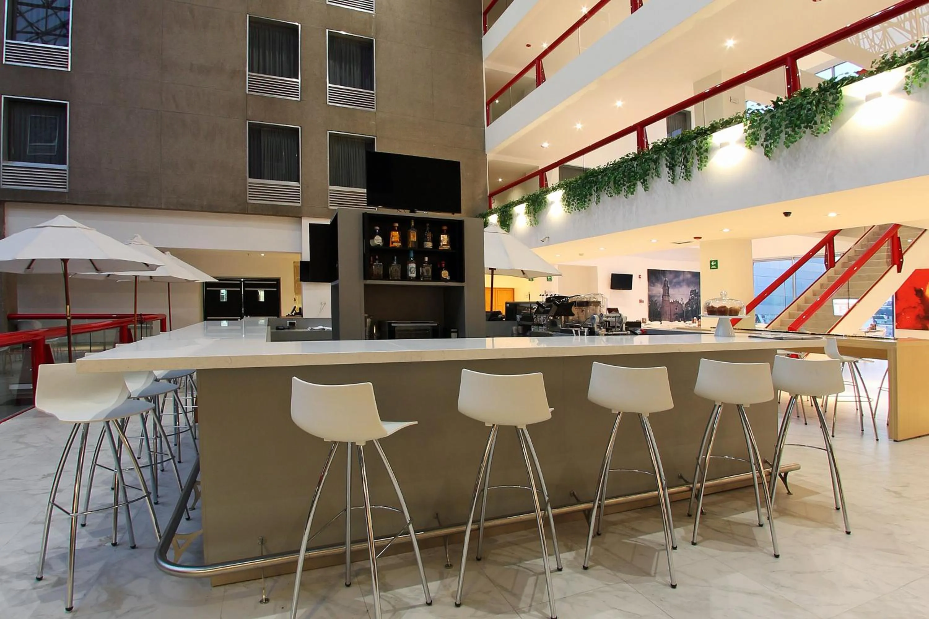 Restaurant/places to eat in Fiesta Inn Tlalnepantla