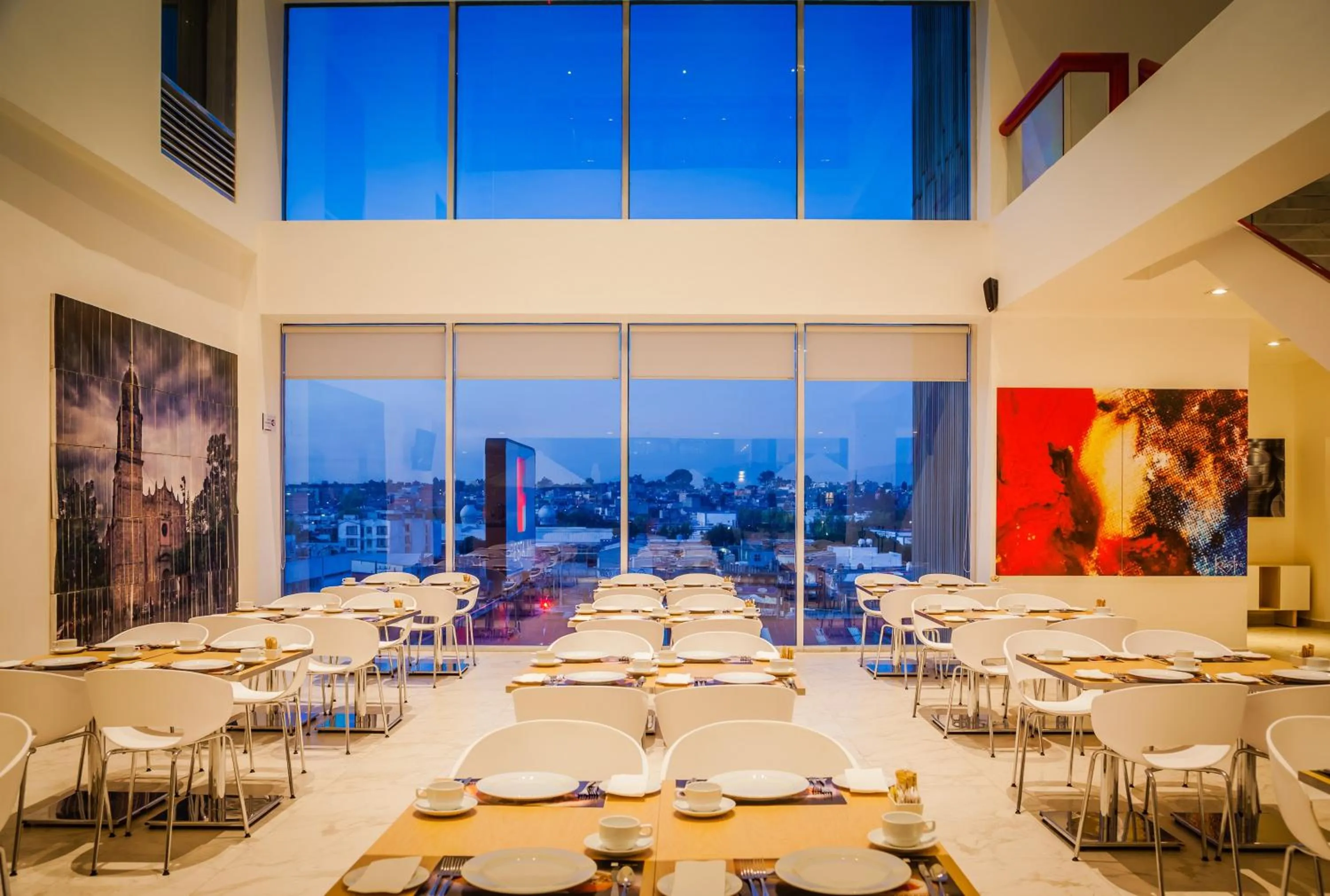 Restaurant/places to eat in Fiesta Inn Tlalnepantla