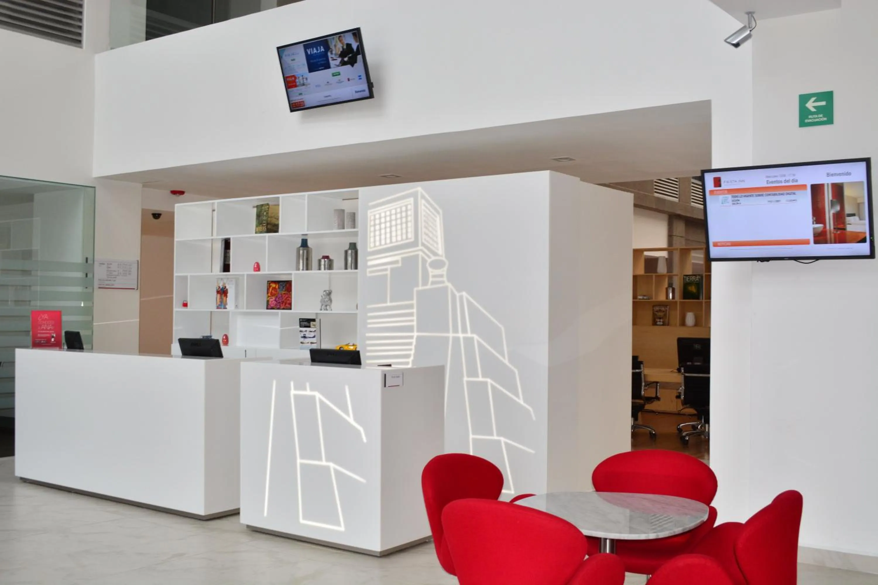 Lobby or reception in Fiesta Inn Tlalnepantla