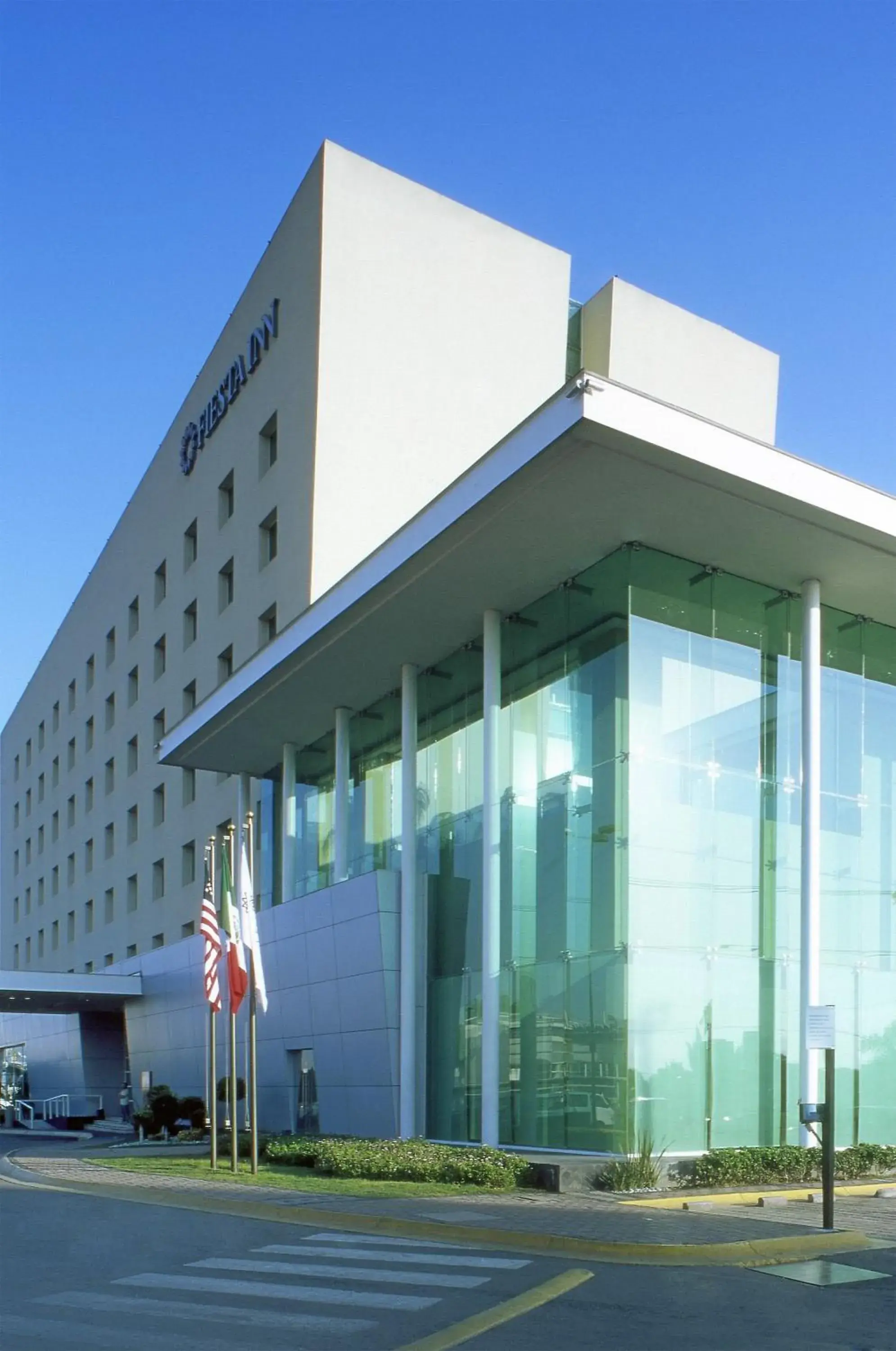 Property building in Fiesta Inn Cuautitlan Property building in Fiesta Inn Cuautitlan