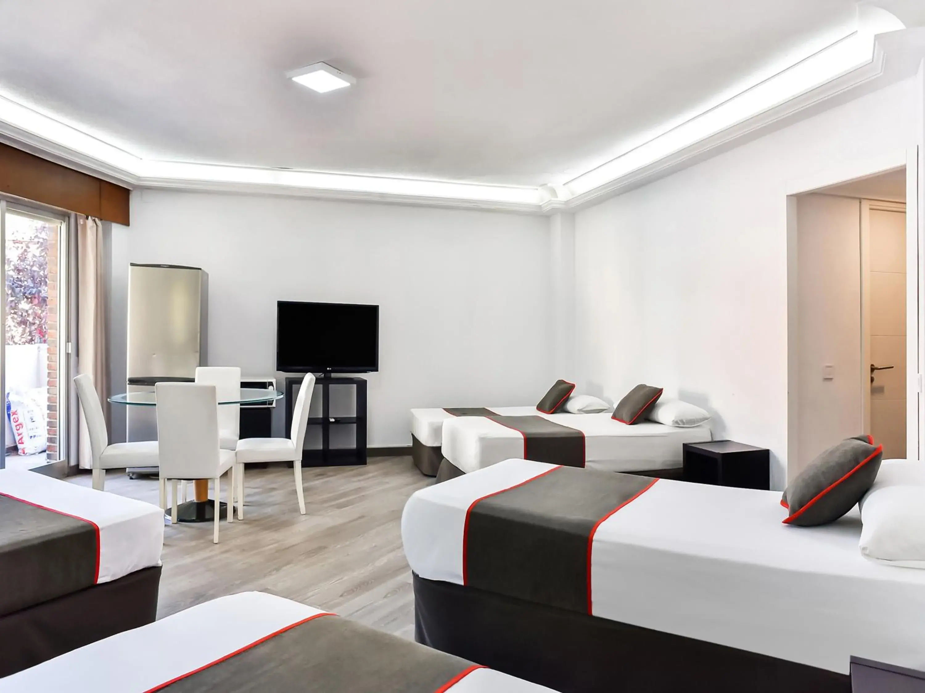 Communal lounge/ TV room, Bed in Hello Feria Communal lounge/ TV room, Bed in Hello Feria