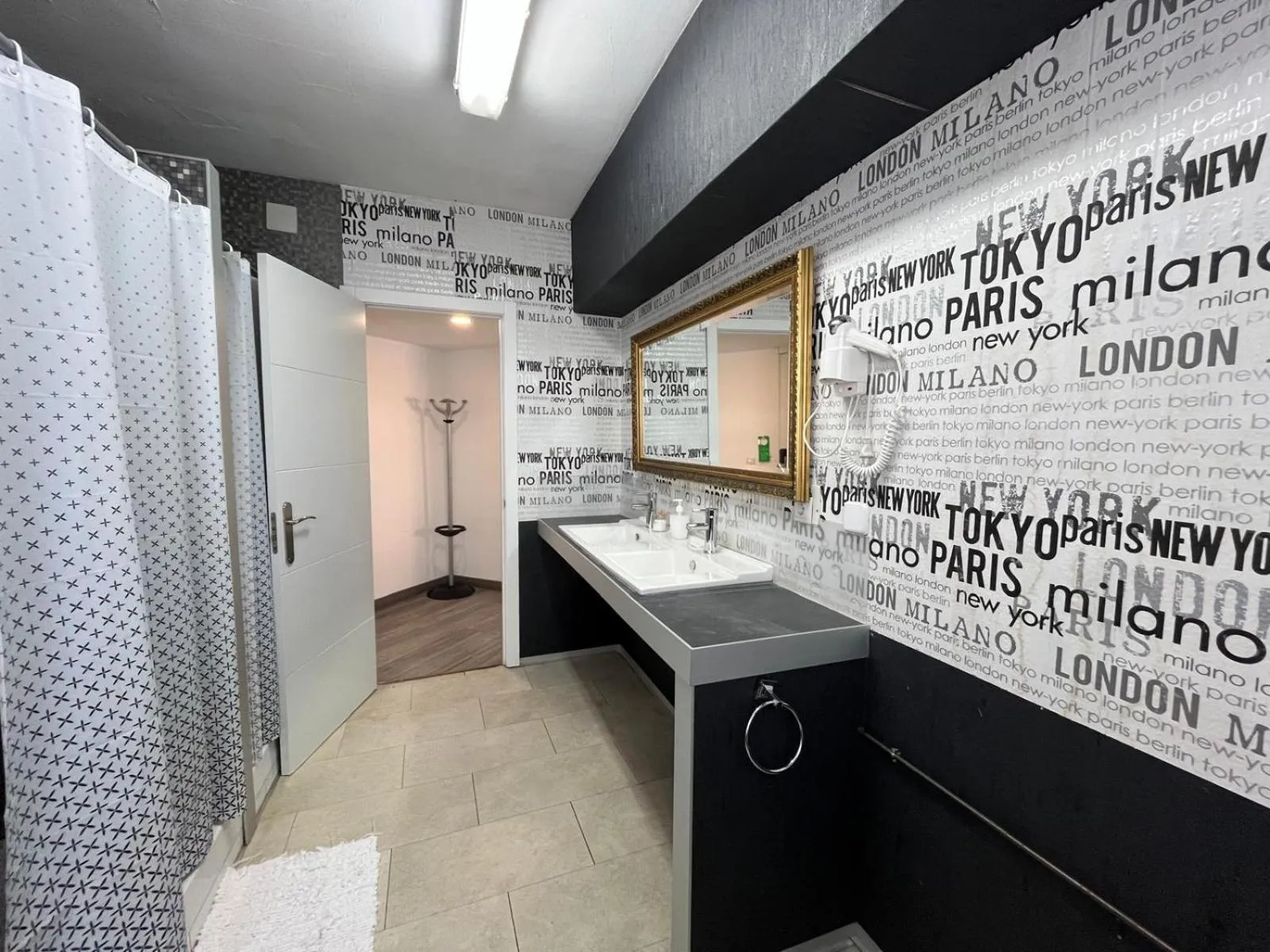 Bathroom in Hello Feria