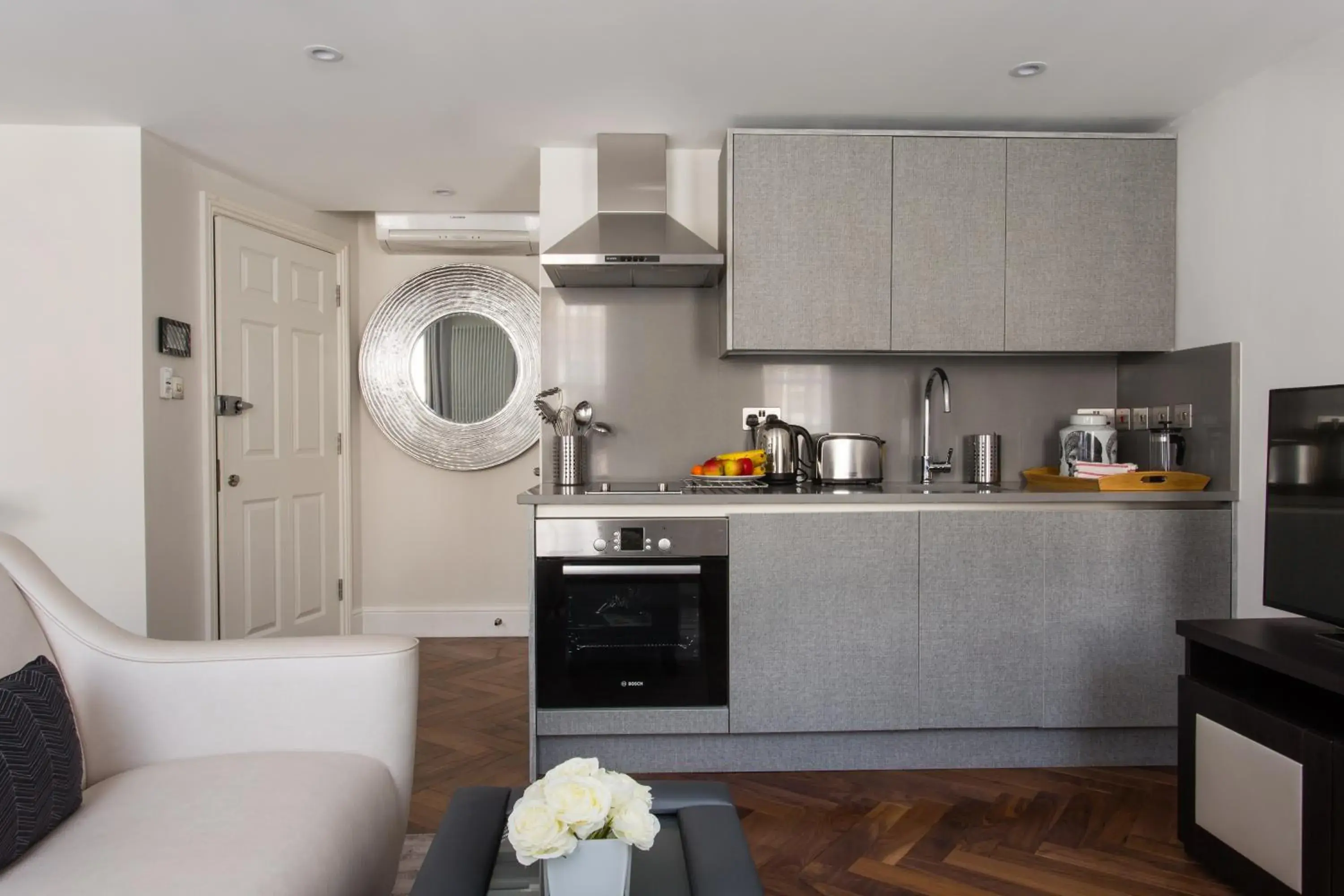 Kitchen or kitchenette in Baker Street by Viridian Apartments Kitchen or kitchenette in Baker Street by Viridian Apartments