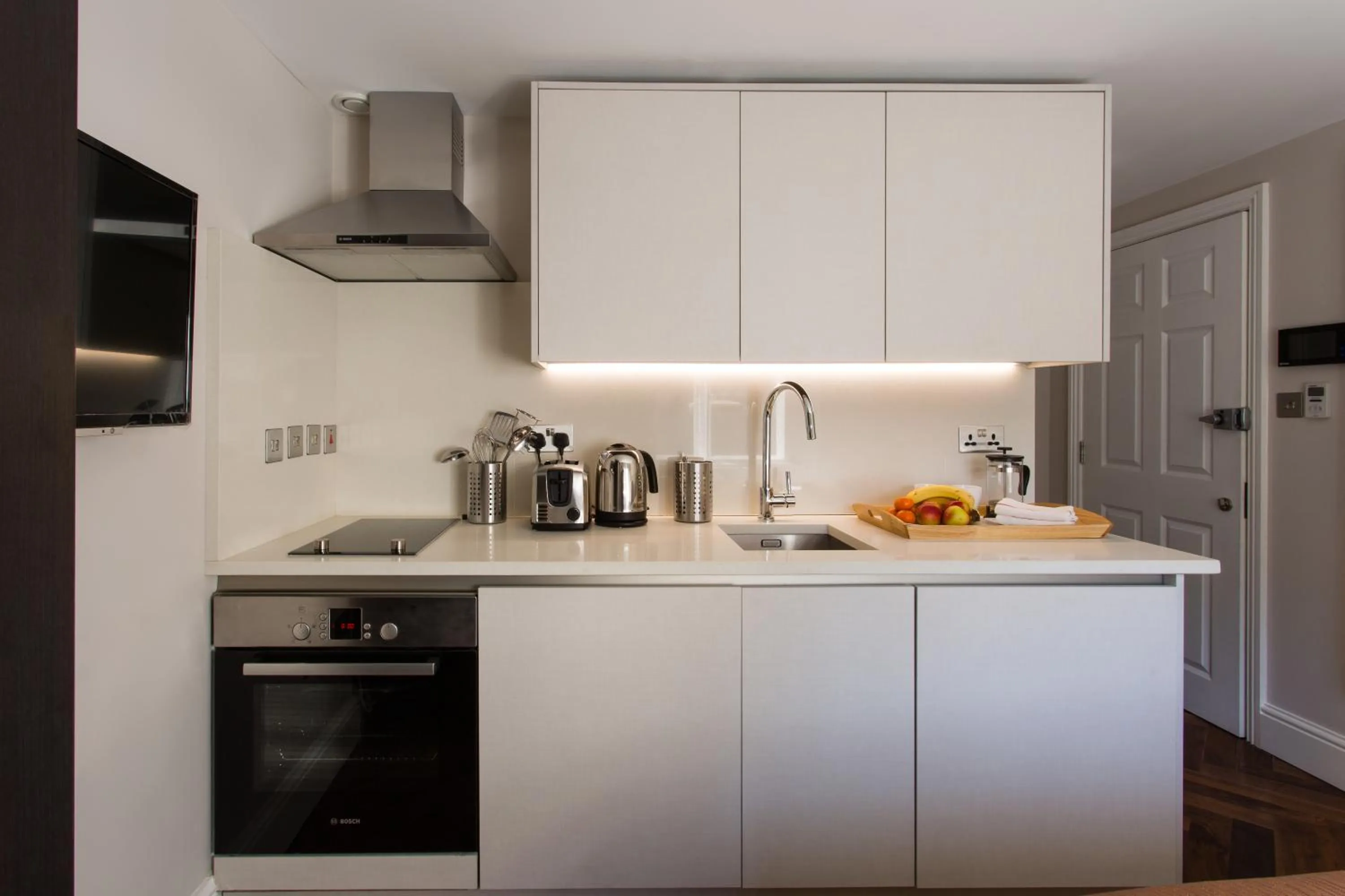 Kitchen or kitchenette in Baker Street by Viridian Apartments