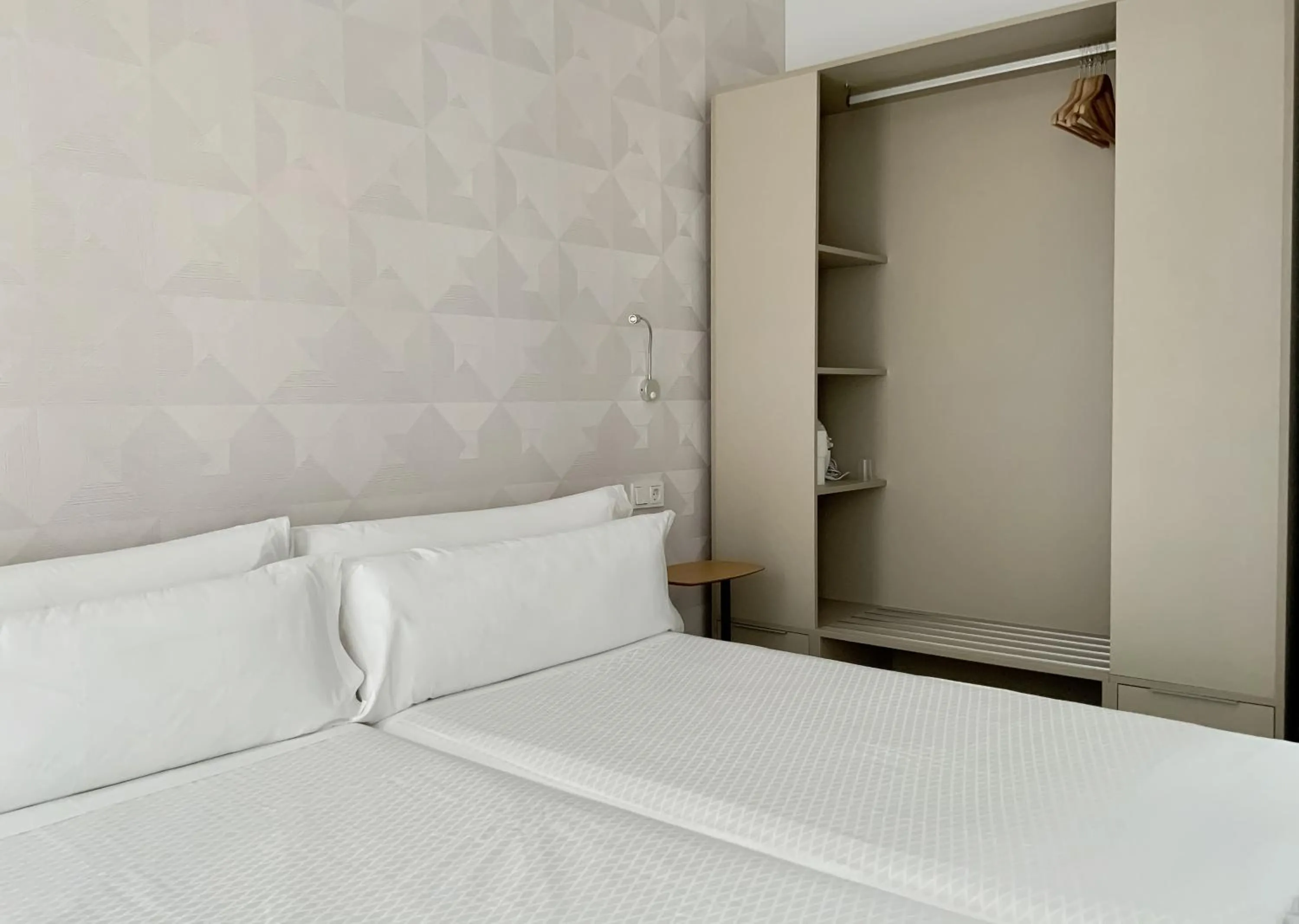 Photo of the whole room, Bed in Feelathome Rivero Apartments