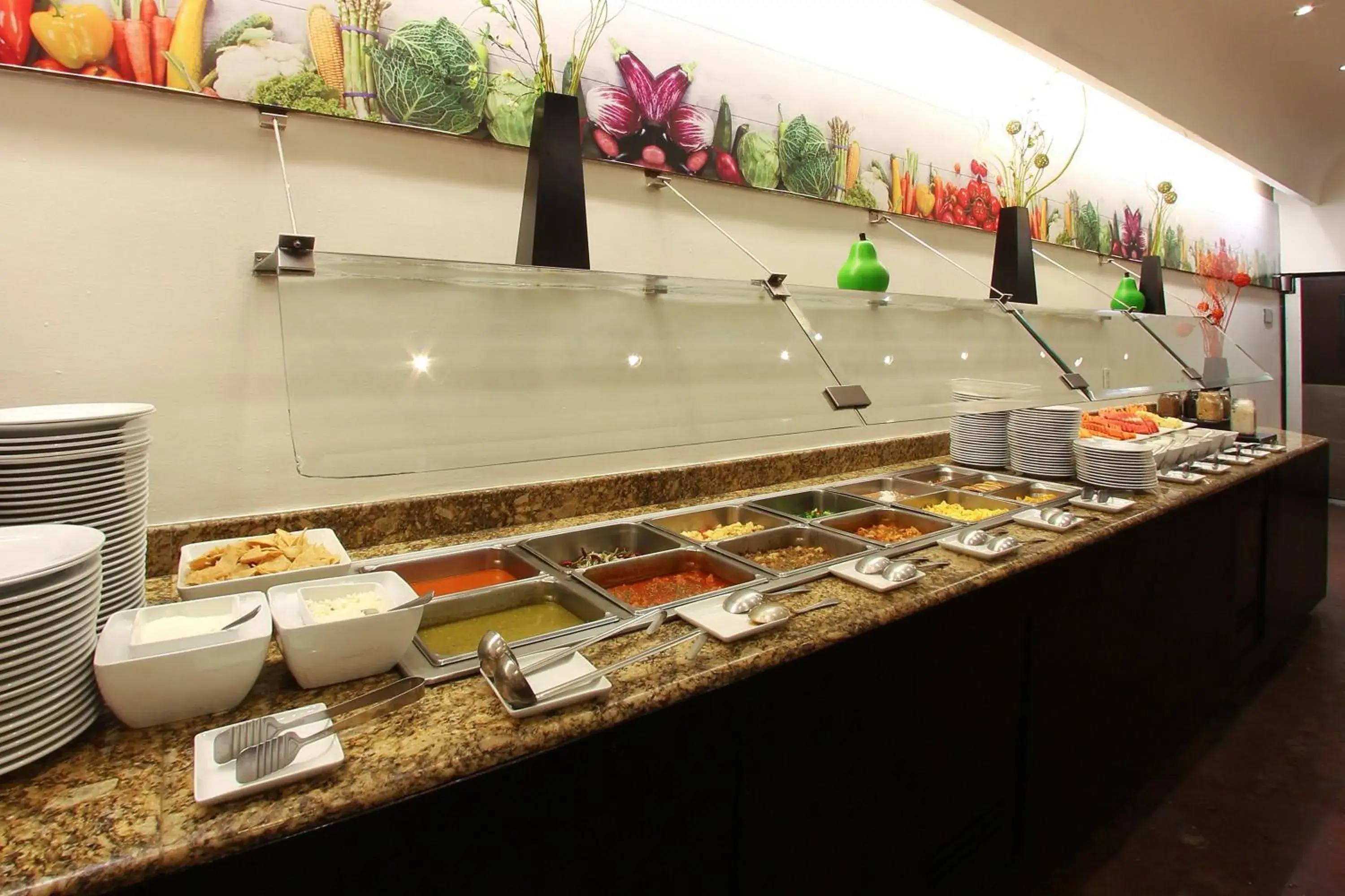 Restaurant/places to eat in Fiesta Inn Express Durango Restaurant/places to eat in Fiesta Inn Express Durango