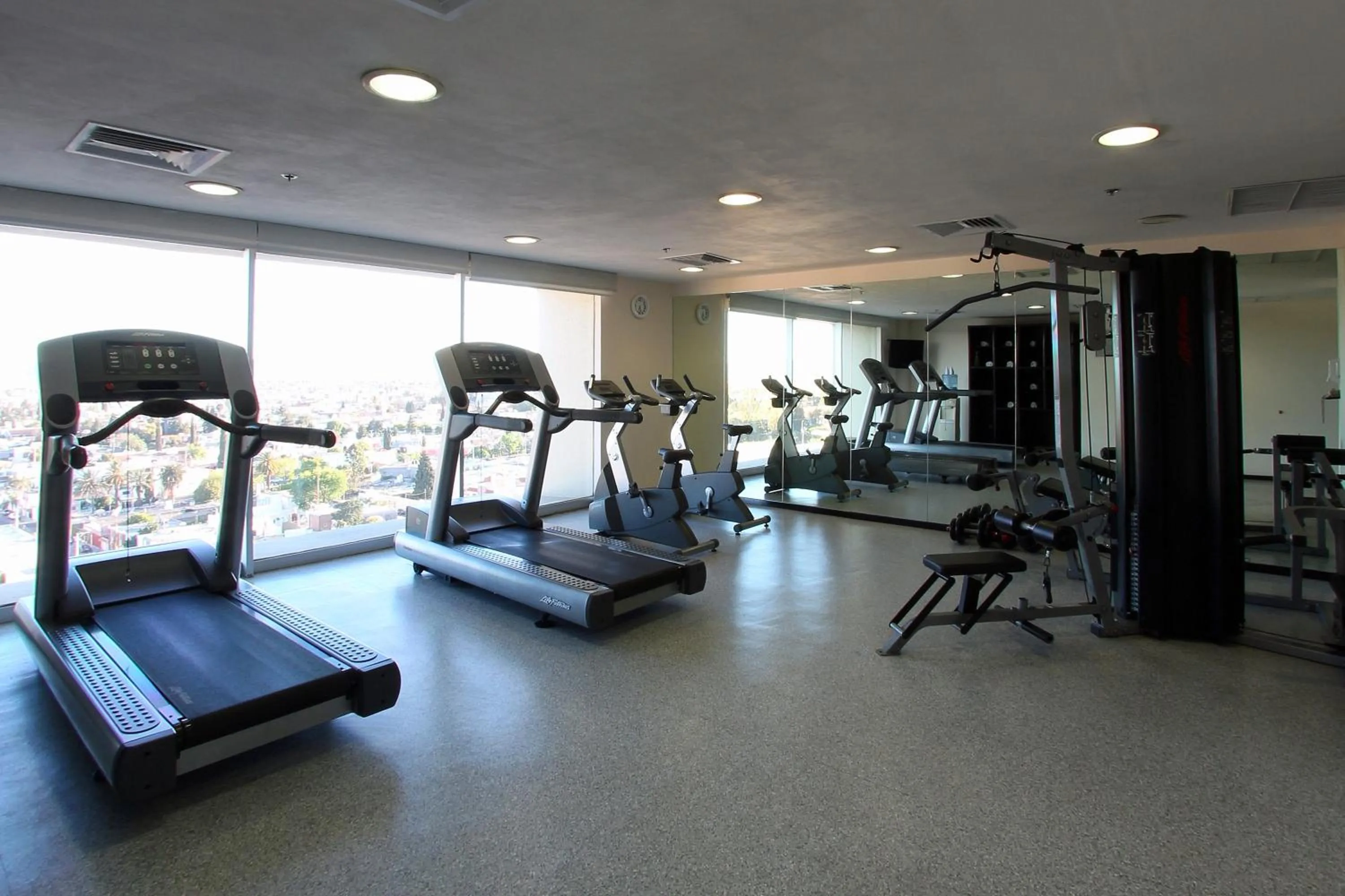 Fitness centre/facilities in Fiesta Inn Express Durango