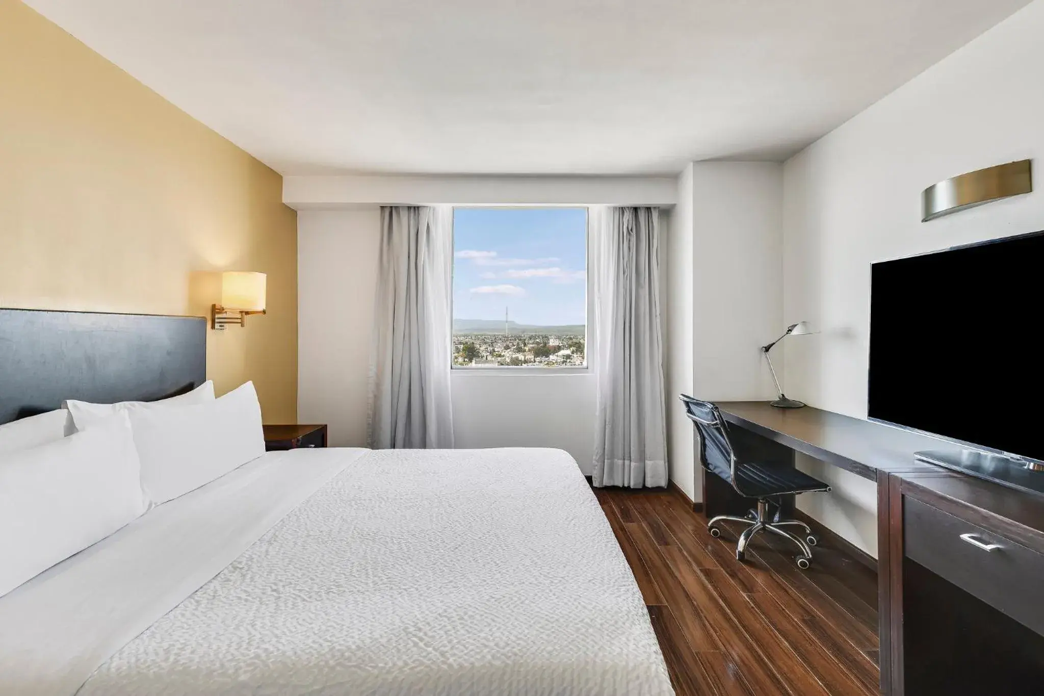 Bedroom, Bed in Fiesta Inn Express Durango Bedroom, Bed in Fiesta Inn Express Durango