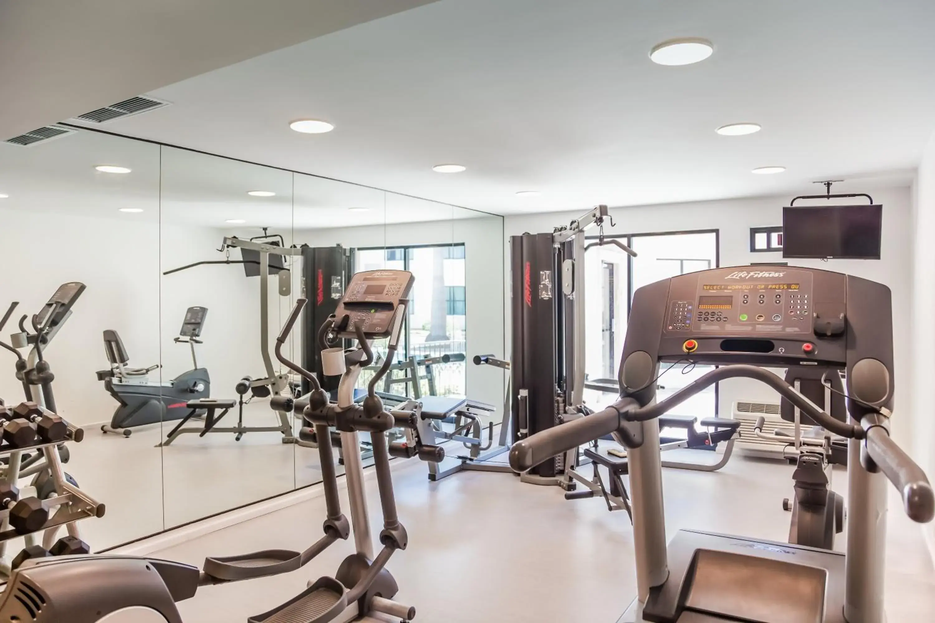 Fitness centre/facilities in Fiesta Inn Saltillo Fitness centre/facilities in Fiesta Inn Saltillo