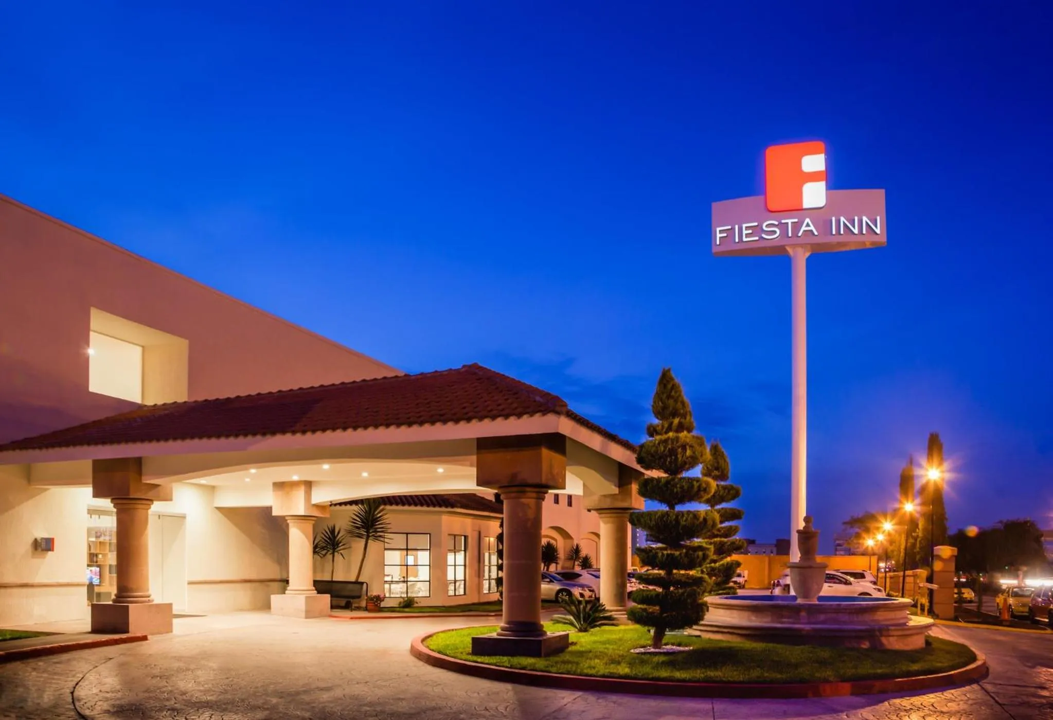 Property building in Fiesta Inn Saltillo