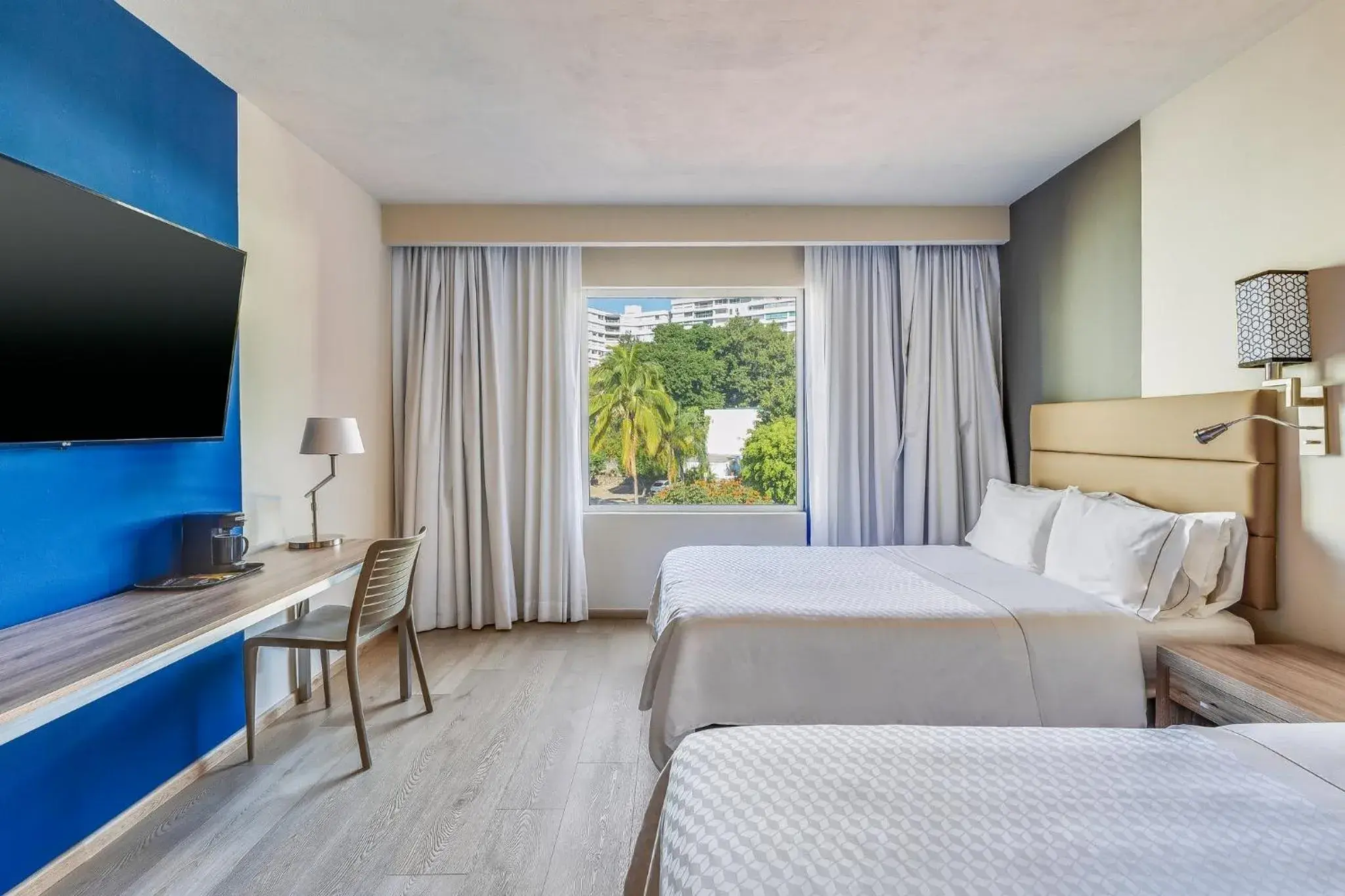 Bedroom, Bed in Fiesta Inn Cuernavaca Bedroom, Bed in Fiesta Inn Cuernavaca