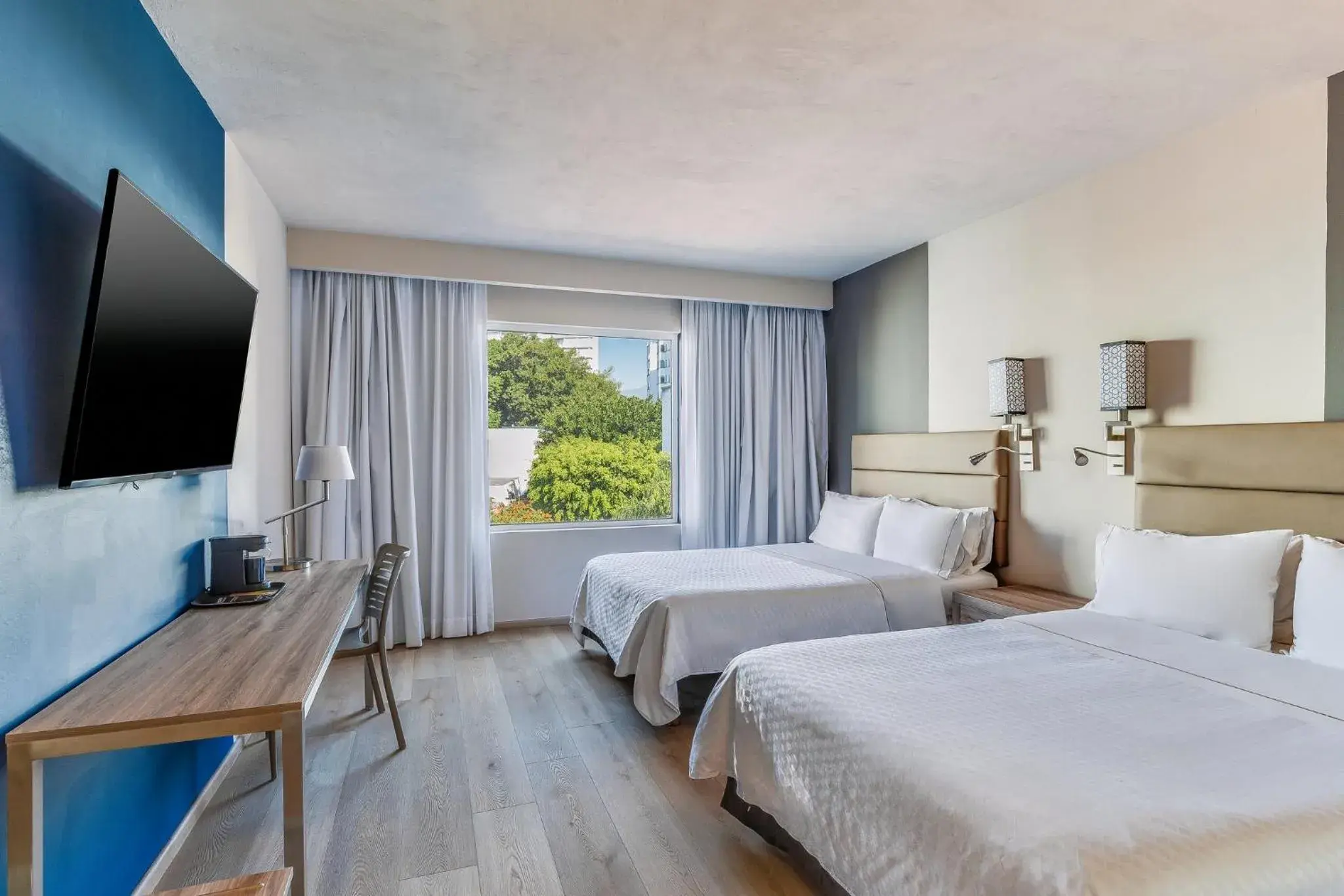 Bedroom, Bed in Fiesta Inn Cuernavaca Bedroom, Bed in Fiesta Inn Cuernavaca