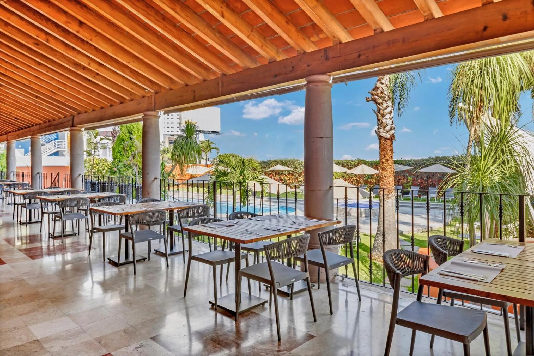 Restaurant/places to eat in Fiesta Inn Cuernavaca