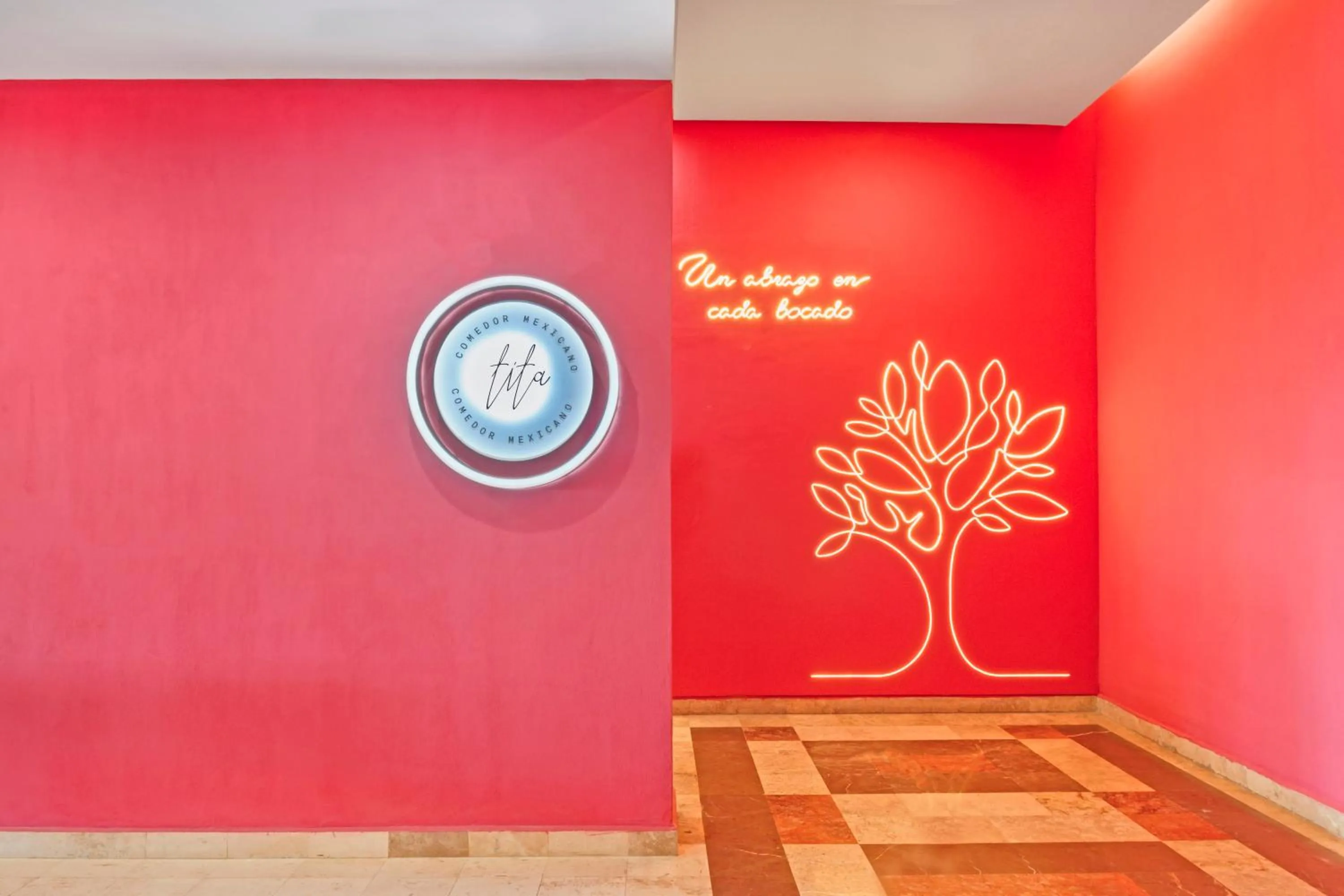 Restaurant/places to eat in Fiesta Inn Cuernavaca