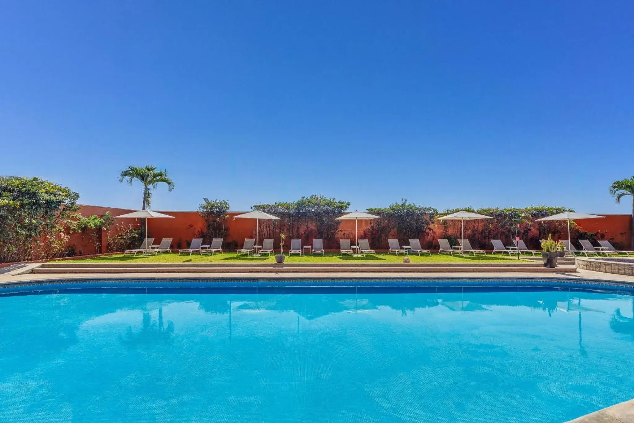 Facade/entrance in Fiesta Inn Cuernavaca Facade/entrance in Fiesta Inn Cuernavaca