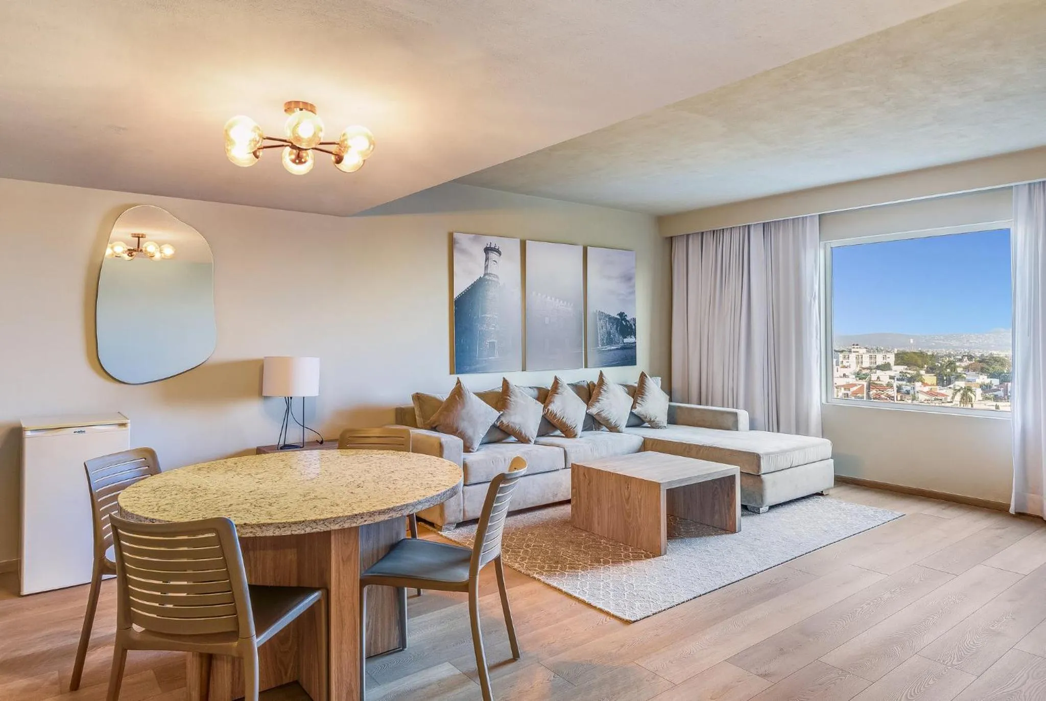 Bedroom in Fiesta Inn Cuernavaca