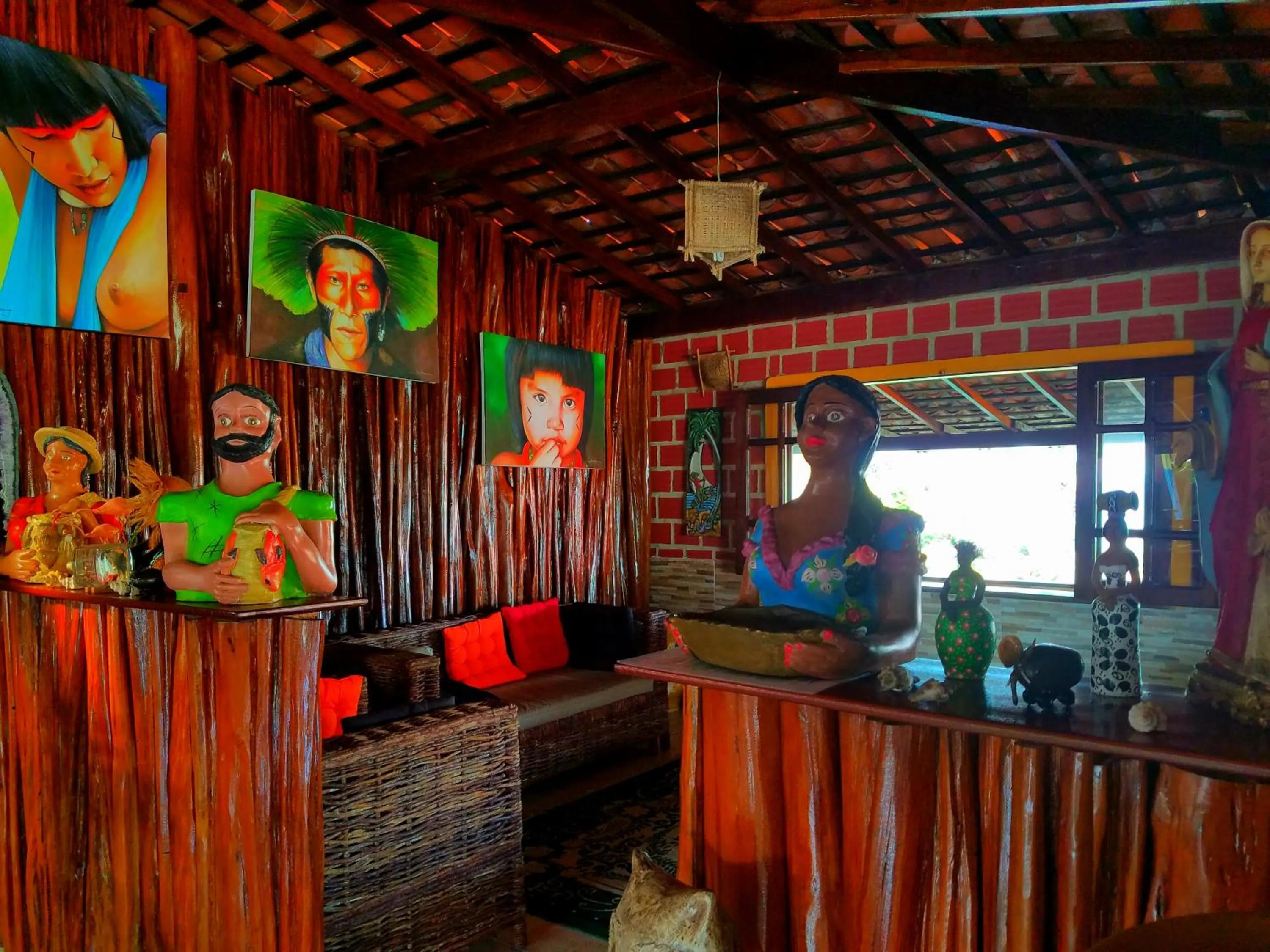 Communal lounge/ TV room in Pousada Jagatá