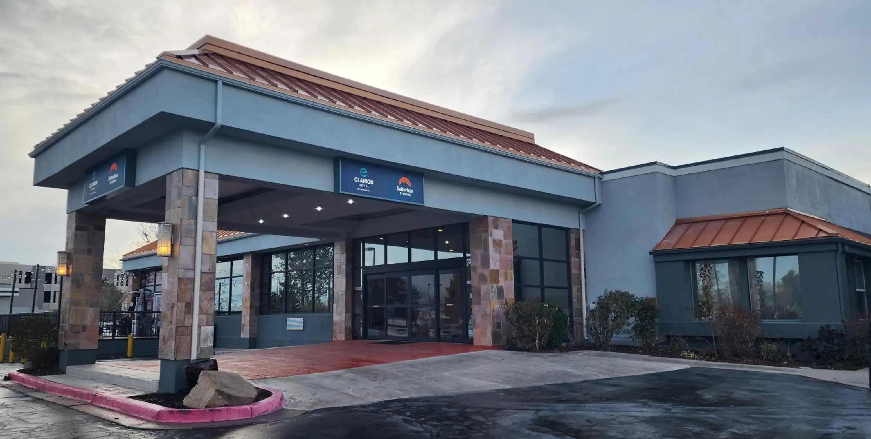 Property building in Clarion Inn Salt Lake City Airport Property building in Clarion Inn Salt Lake City Airport