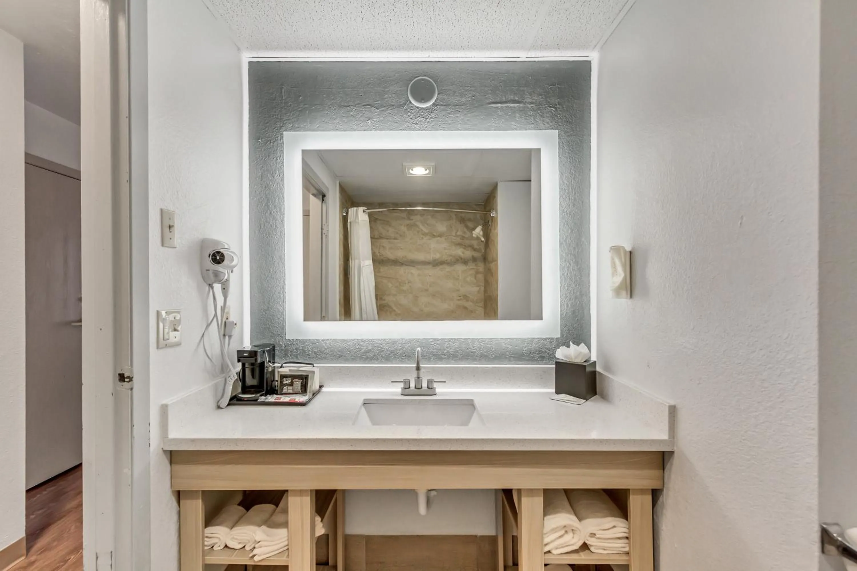 Shower in Clarion Inn Salt Lake City Airport