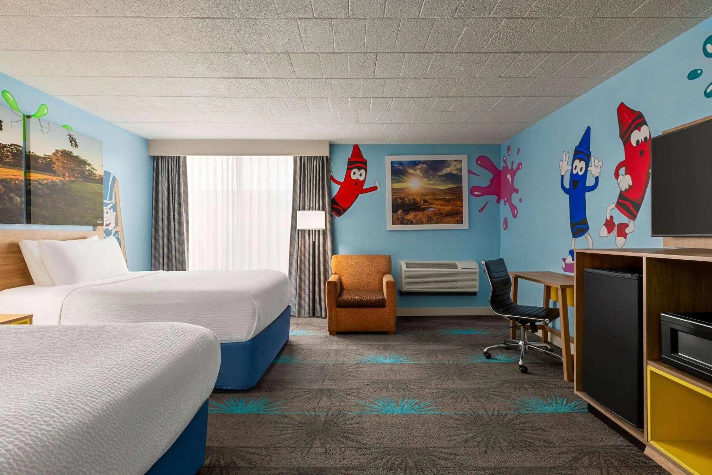 Photo of the whole room, Bed in Days Hotel by Wyndham Allentown Airport / Lehigh Valley