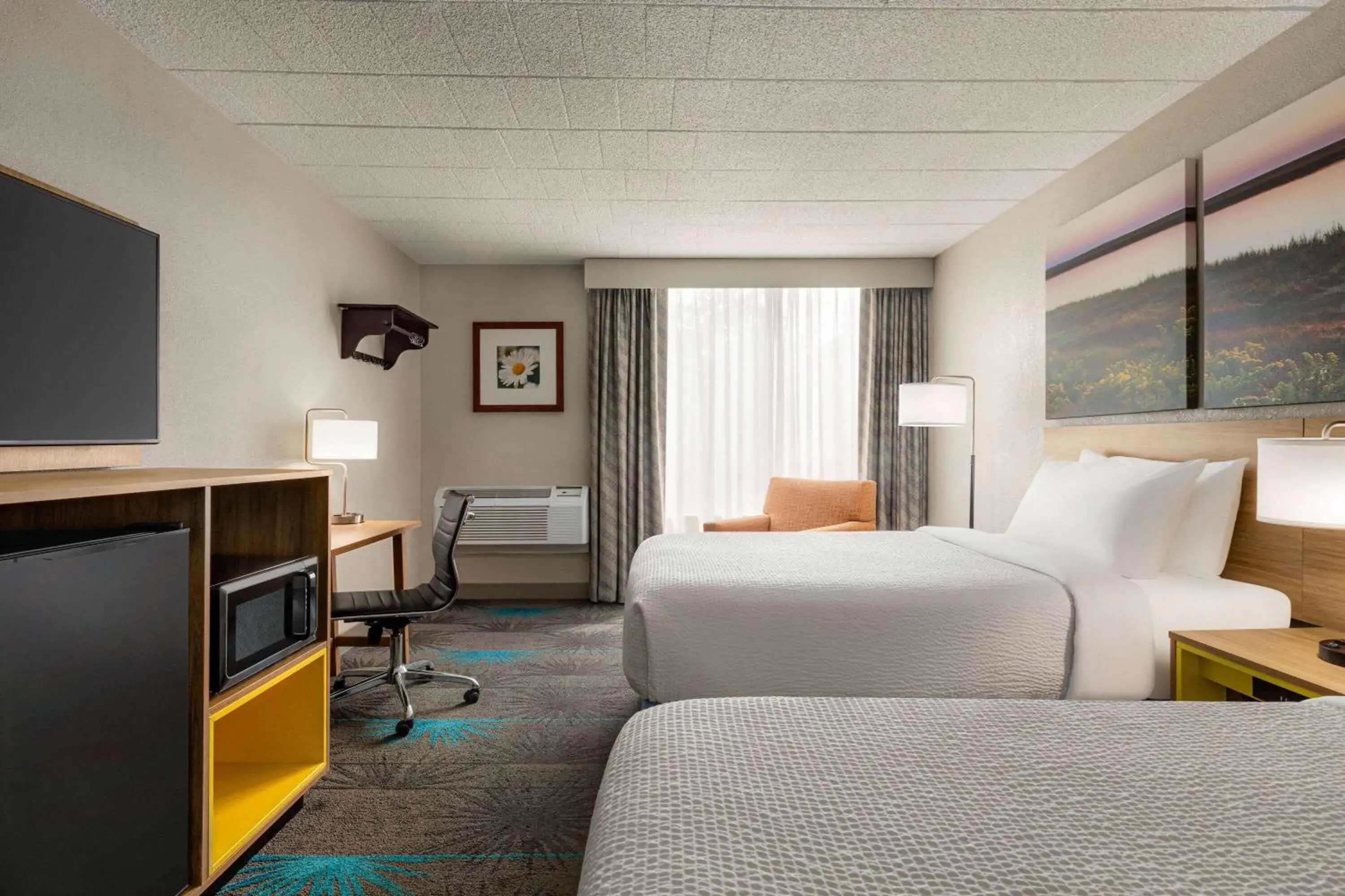 Business Two Double Bed Suite- Non-Smoking in Days Hotel by Wyndham Allentown Airport / Lehigh Valley Business Two Double Bed Suite- Non-Smoking in Days Hotel by Wyndham Allentown Airport / Lehigh Valley