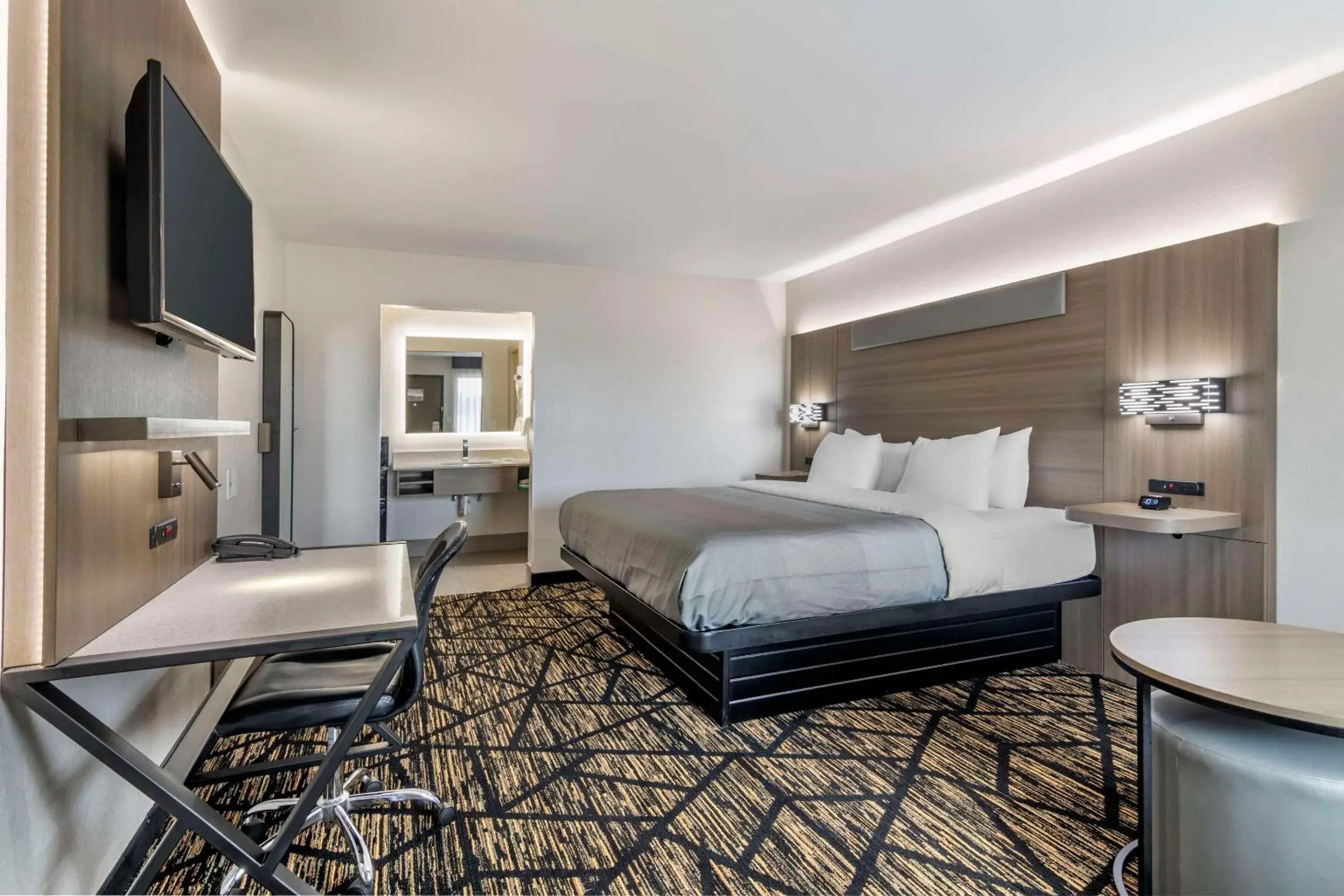 Bedroom, Bed in Quality Inn & Suites Athens University Area Bedroom, Bed in Quality Inn & Suites Athens University Area